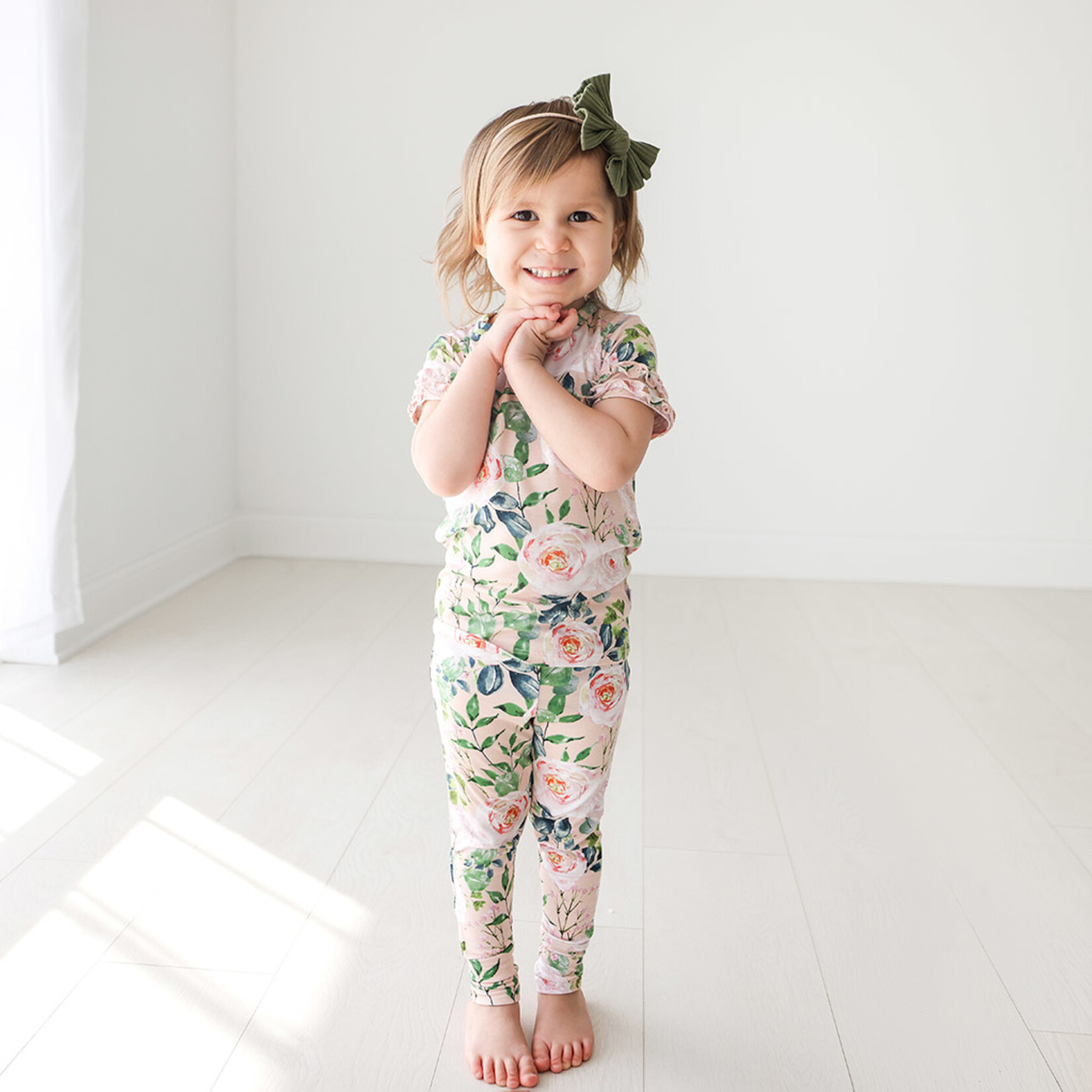 Posh Peanut Harper - Basic Short Sleeve Micro Ruffled Shirt & Long Pant