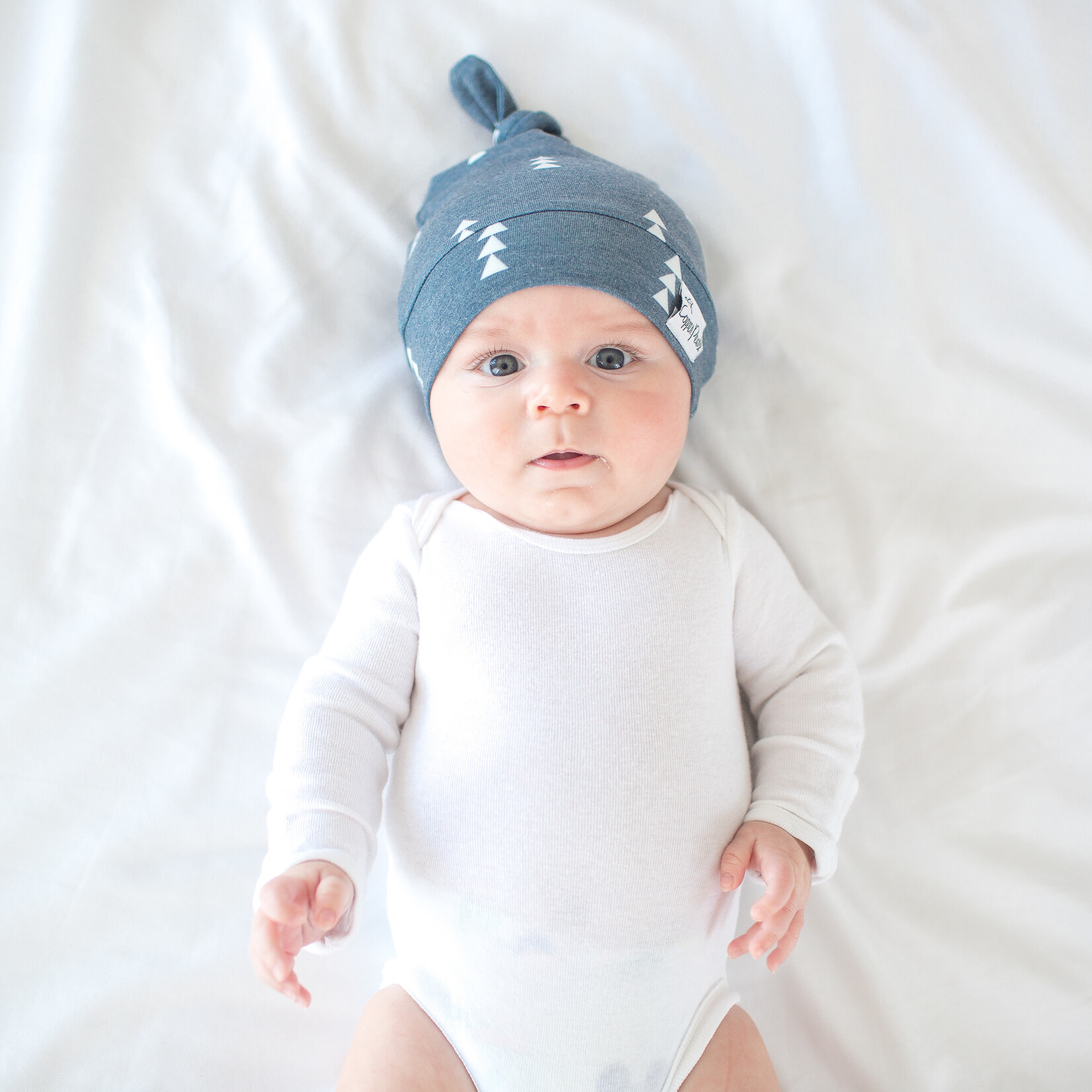 North Top Knot Hat (0-4mo)