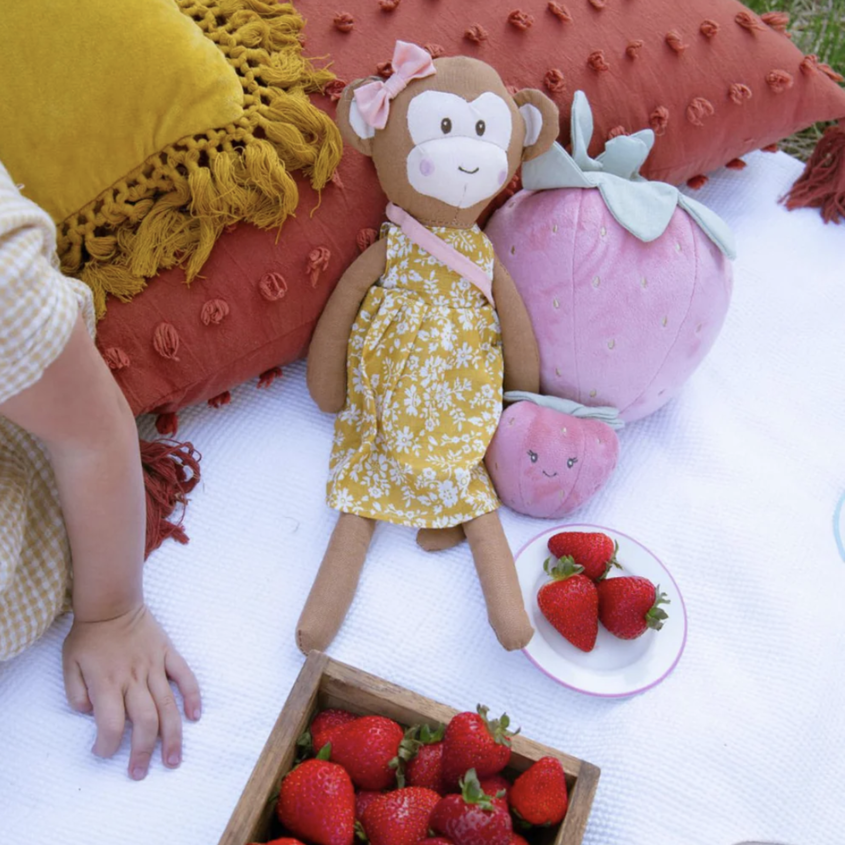 Mon Ami Strawberry Scented Plush Toy
