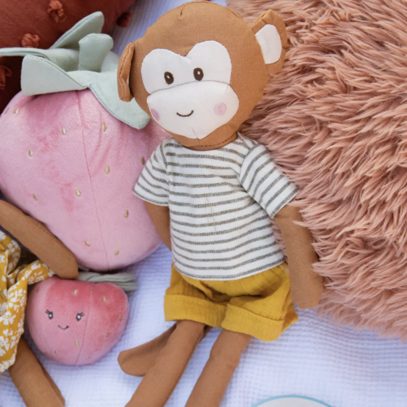 Mon Ami Strawberry Scented Plush Toy