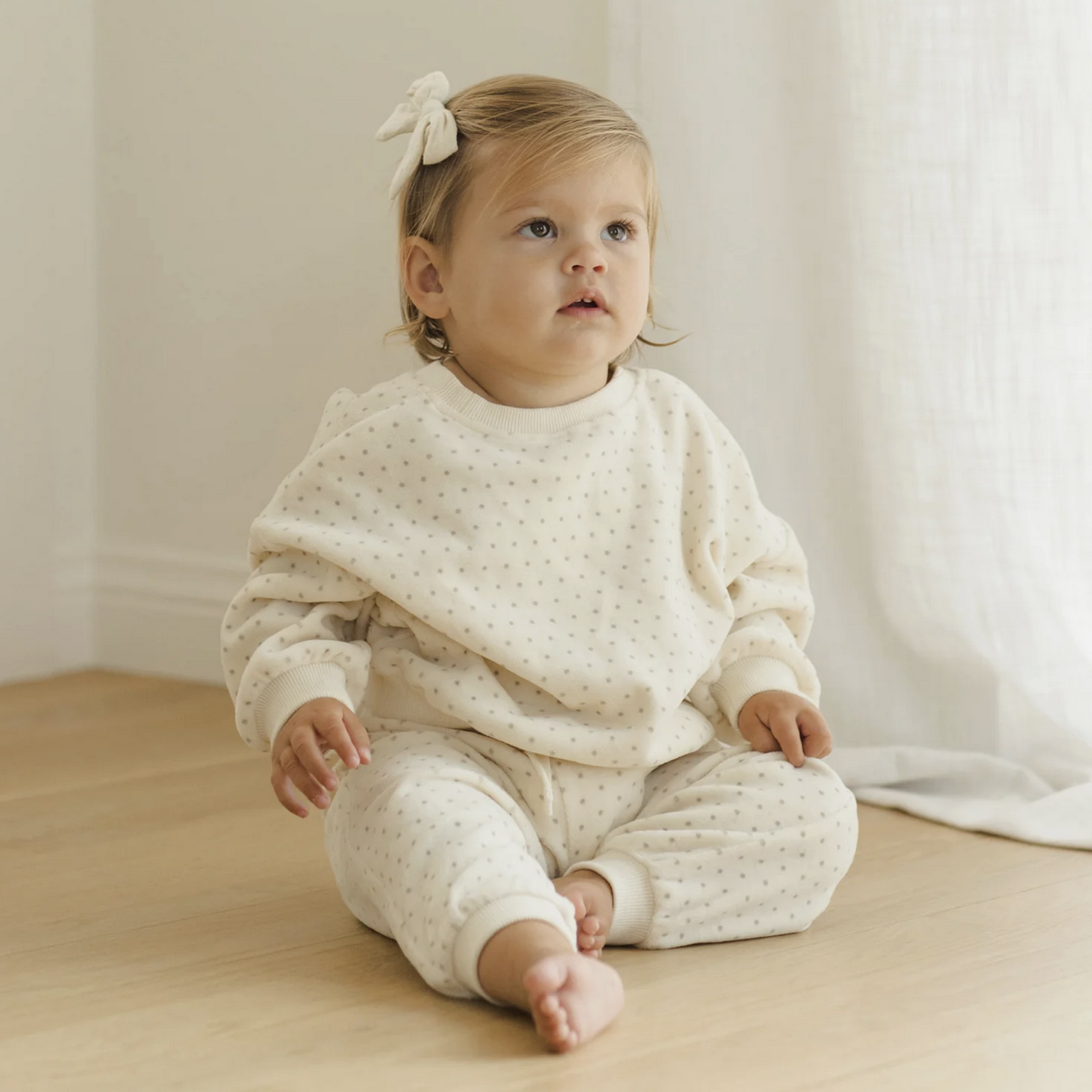 Velour Relaxed Sweatshirt + Pant Set || Polka Dot