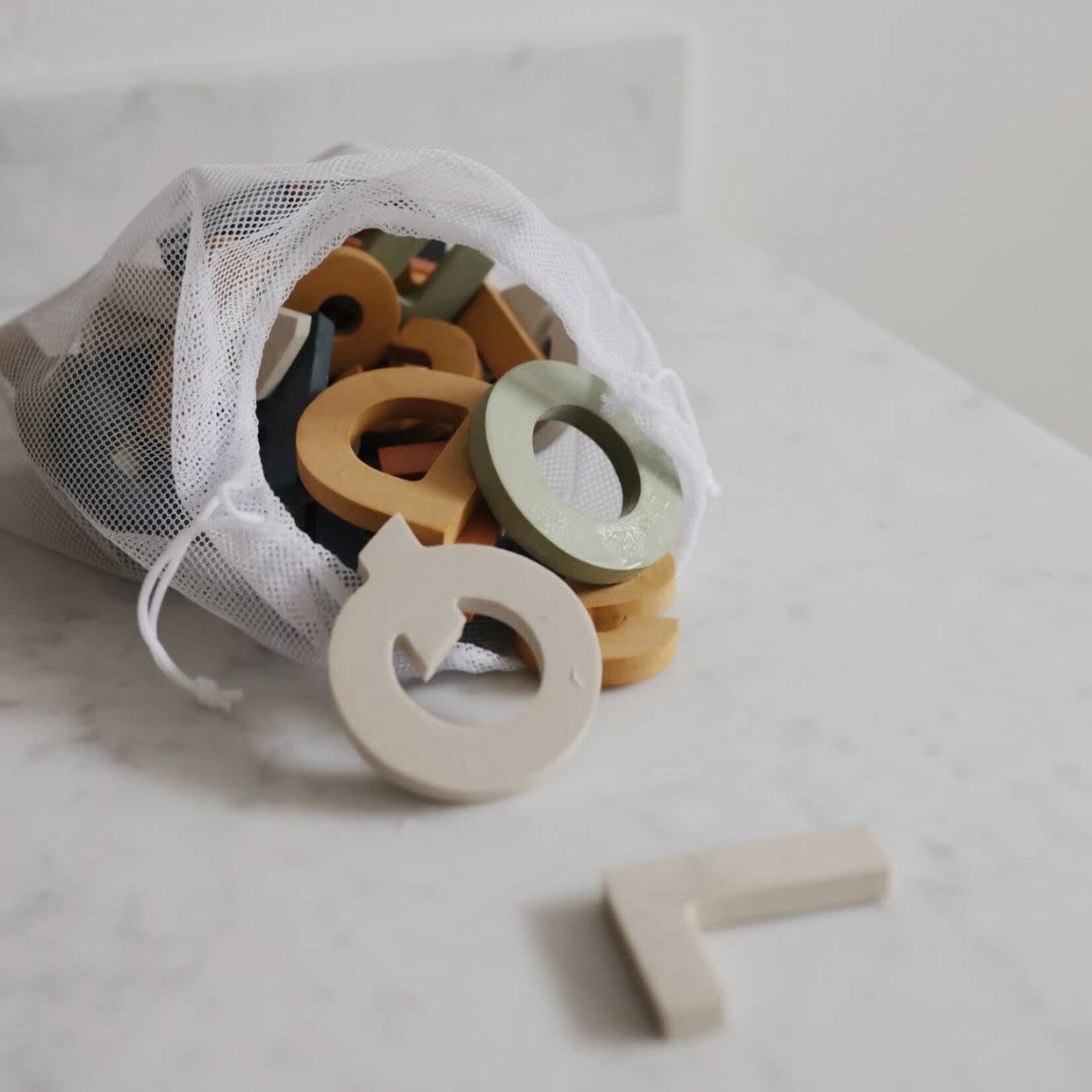 Mushie Letters & Numbers Bath Play Set || Sol