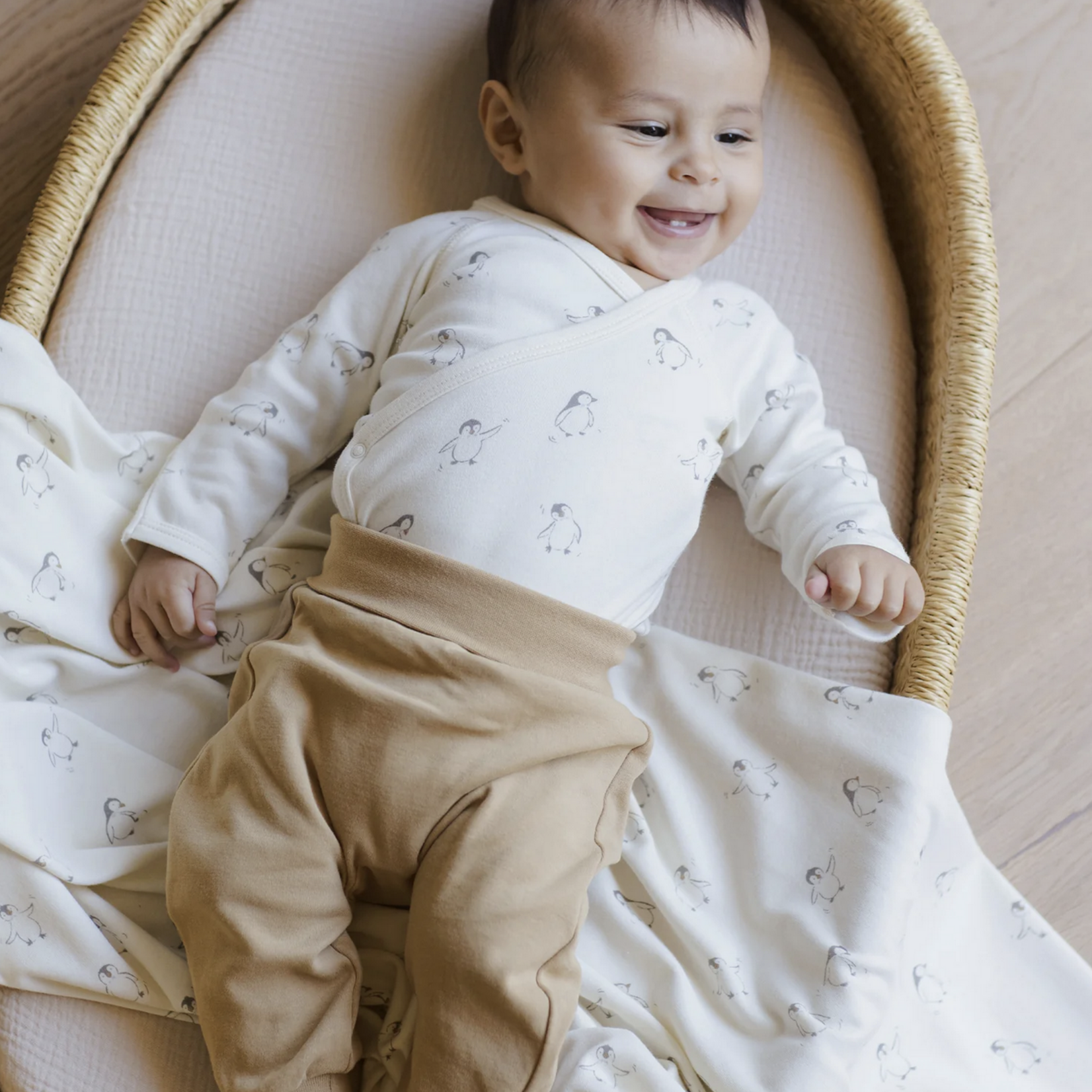 Side Snap Bodysuit + Pant Set || Penguins