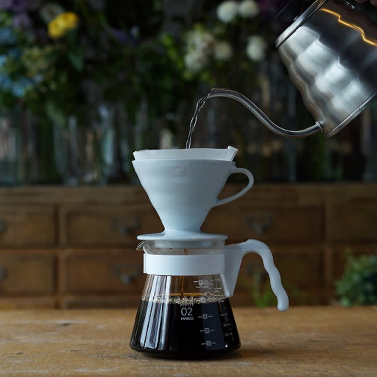 HARIO HARIO V60-02 Ceramic Pour Over Dripper White