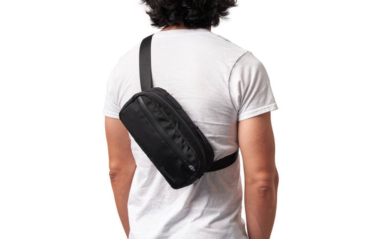 Thousand Thousand Crossbody Handlebar Bag