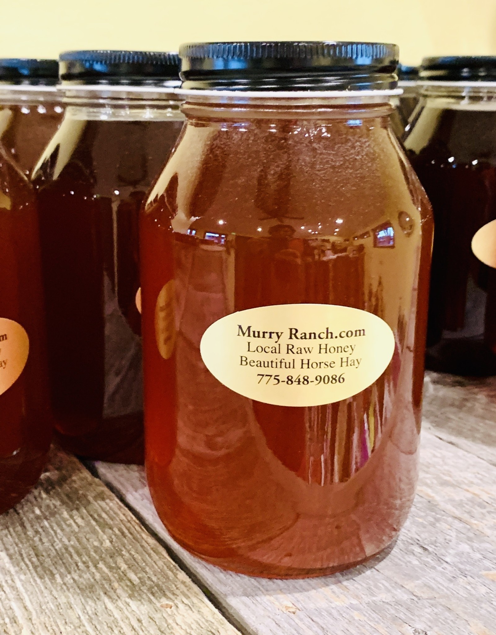 Honey Quart Murry Ranch Hay & Feed