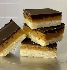 Leila Squares PB Caramel Shortbread 6pk