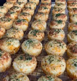 Leila Biscuits Cheddar Garlic 6pk