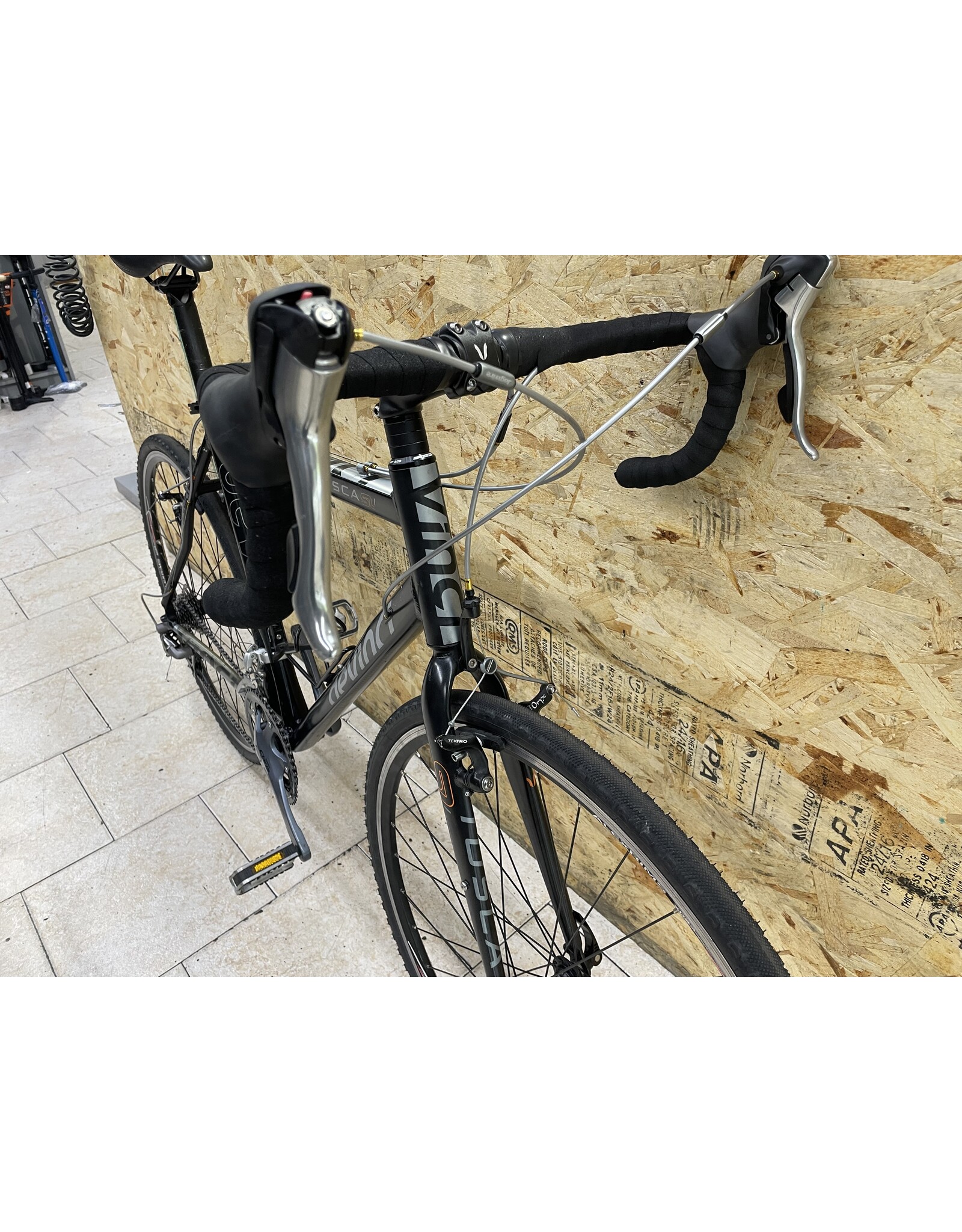 Vélo de cyclocross usagé Devinci 54cm - 12254