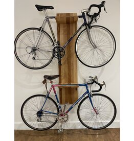 La Hutte Eco Ebénisterie Wall rack for 2 bicycles in Cherry wood