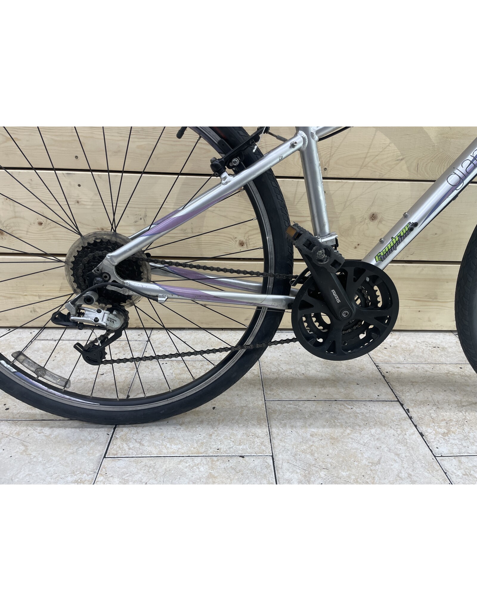 Vélo hybride usagé Giant 14'' - 12761
