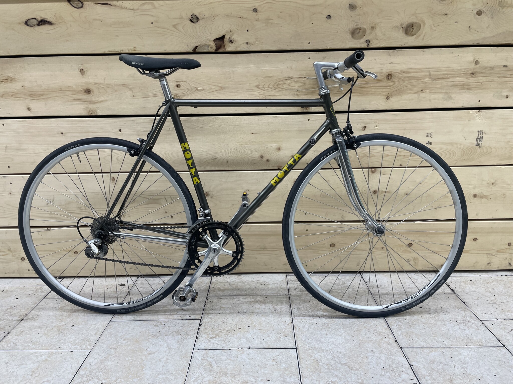 Vélo de route usagé deals