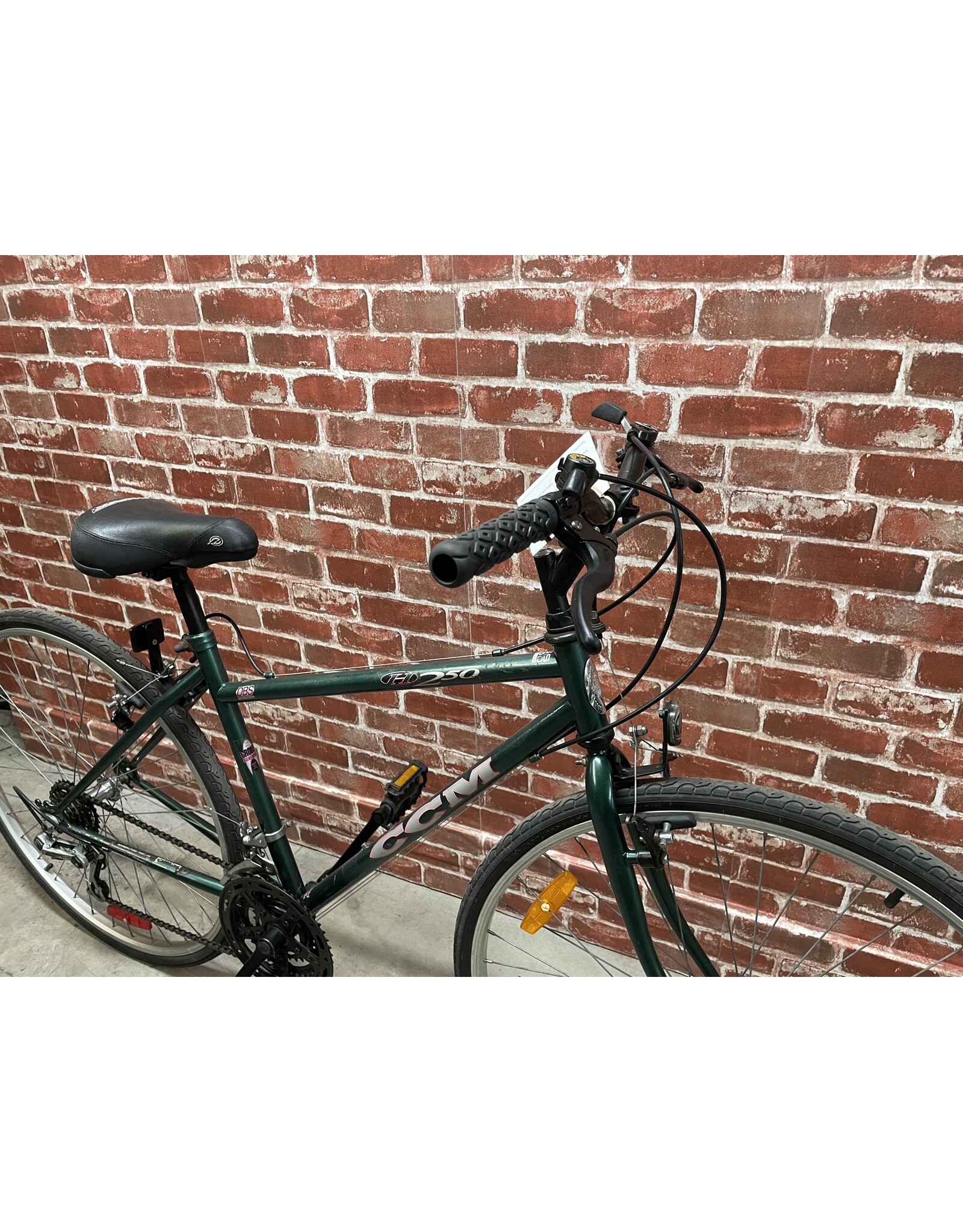 Vélo hybride usagé CCM 17'' - 12836