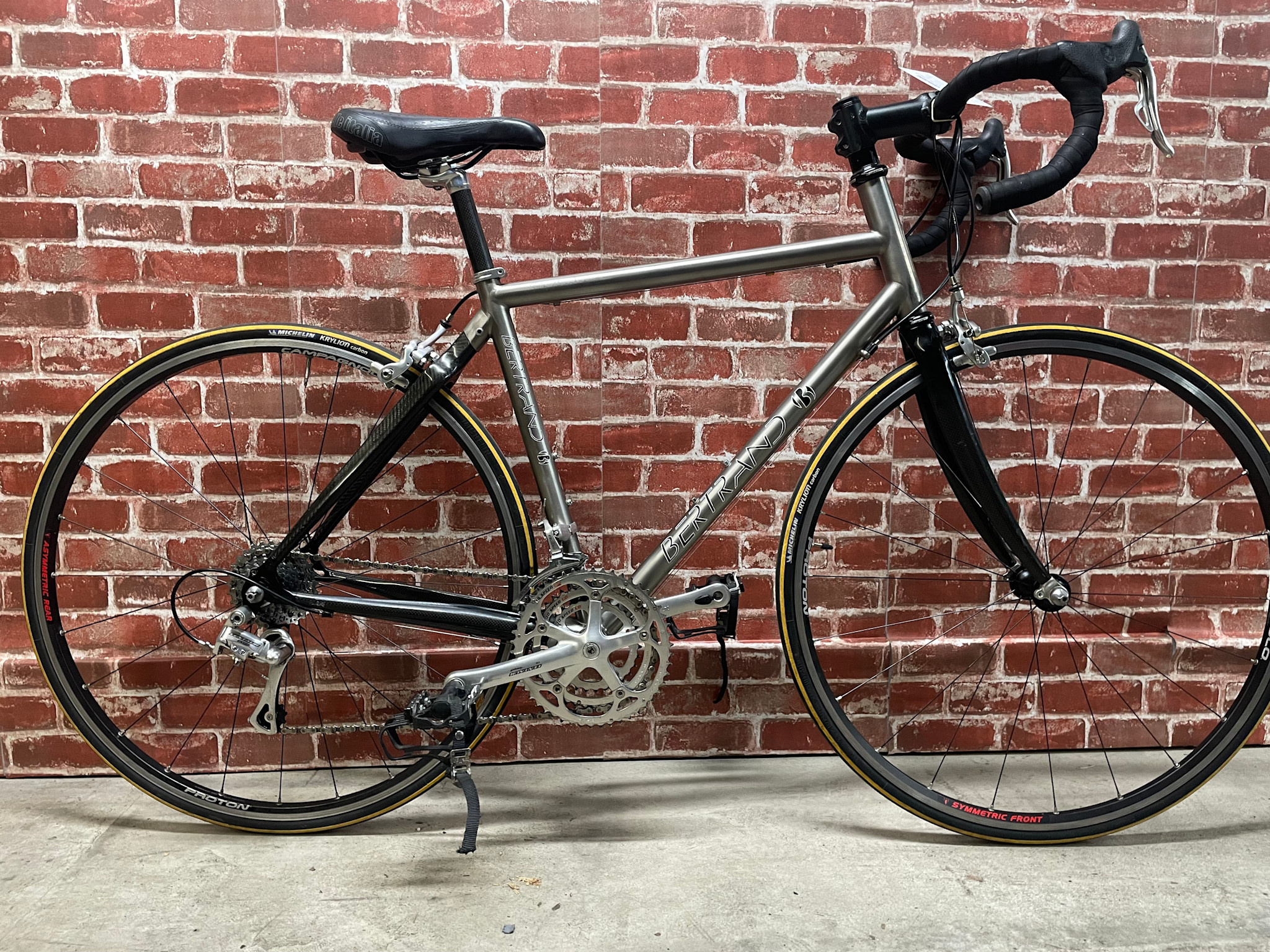 Vélo de route usagé Bertrand 48cm 12988 Vélo urbain Inc