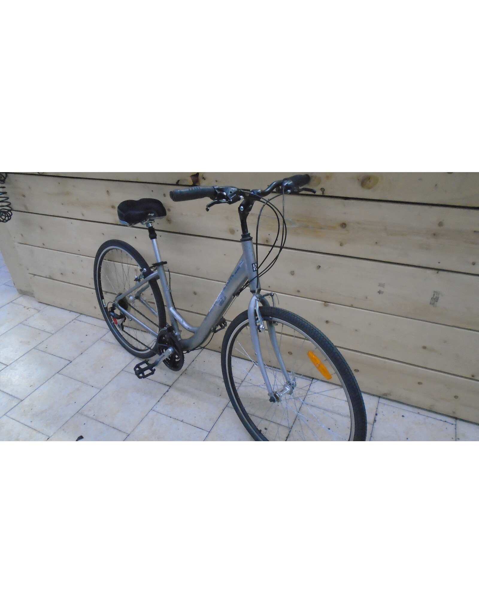 Vélo hybride usagé  diamond back-13146
