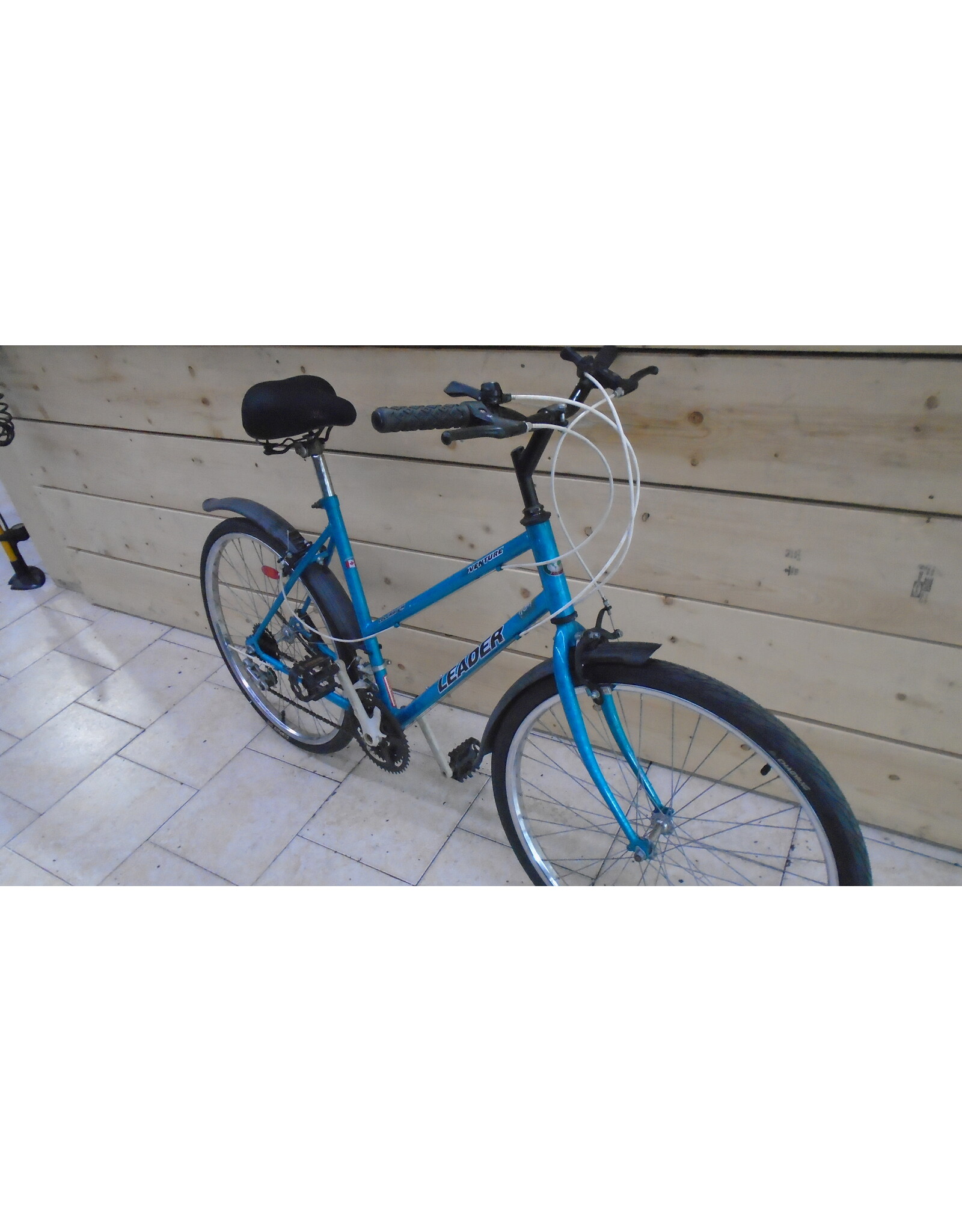 Vélo de ville usagé  Leader-13205