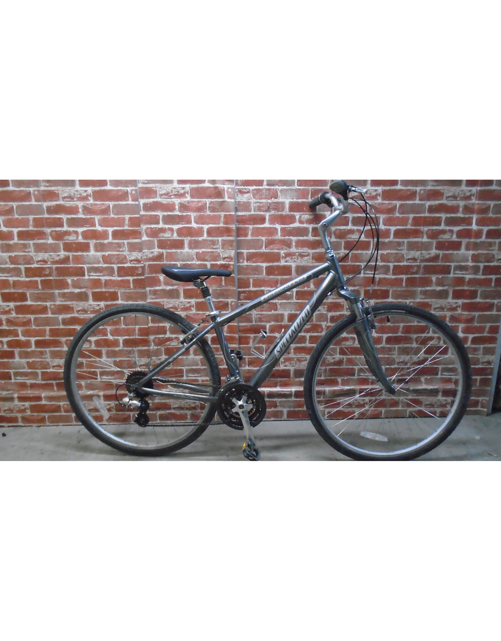 Vélo hybride usagé Specialized 15" - 13479