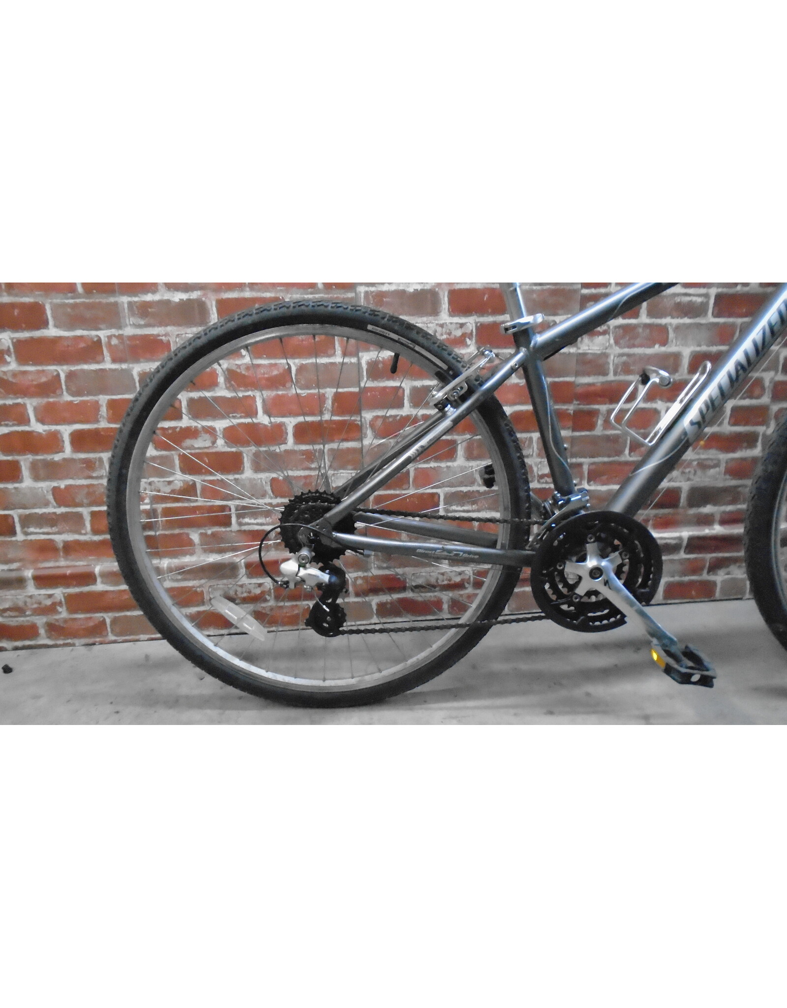 Vélo hybride usagé Specialized 15" - 13479