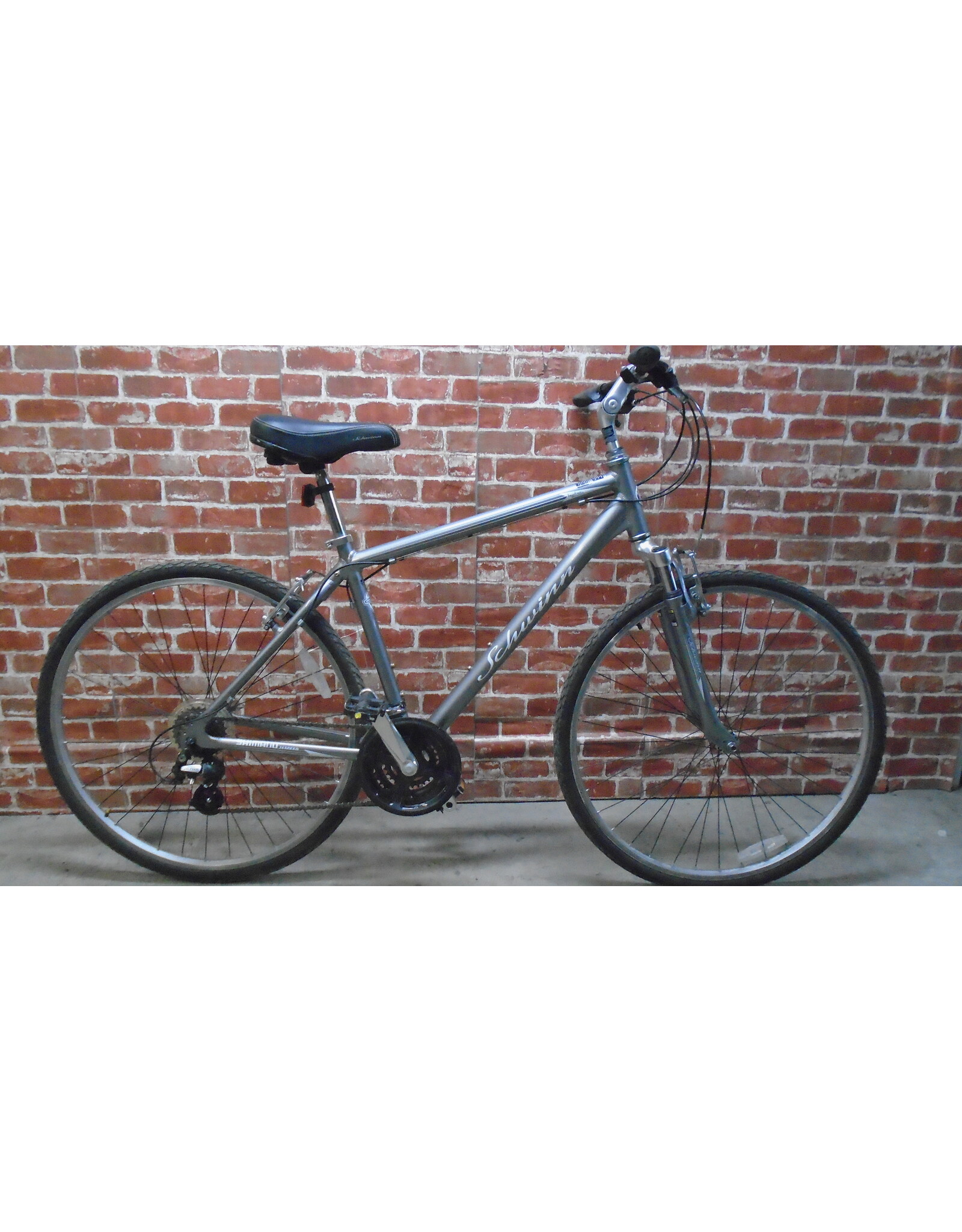Vélo hybride usagé Schwinn 18" - 13485