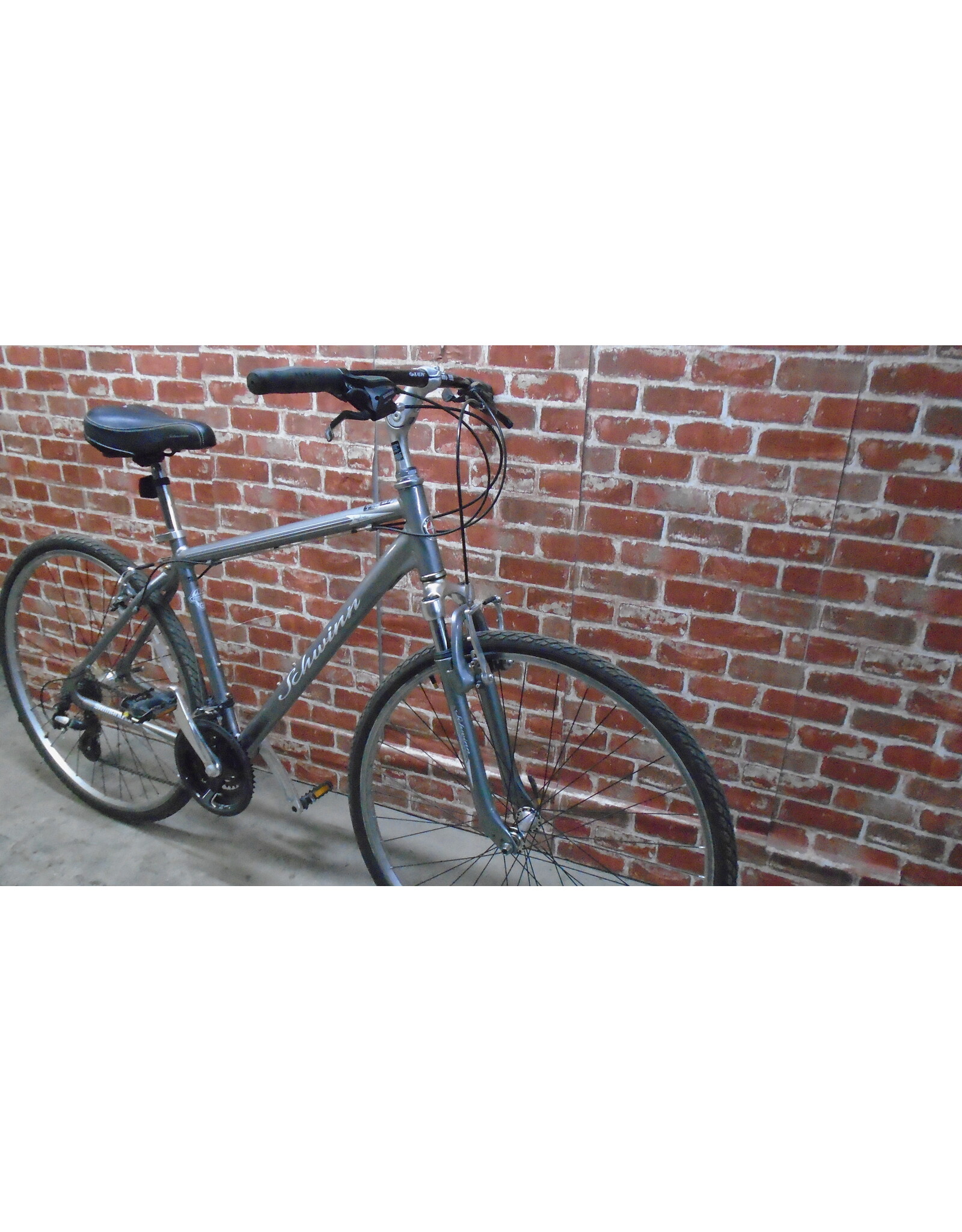 Vélo hybride usagé Schwinn 18" - 13485