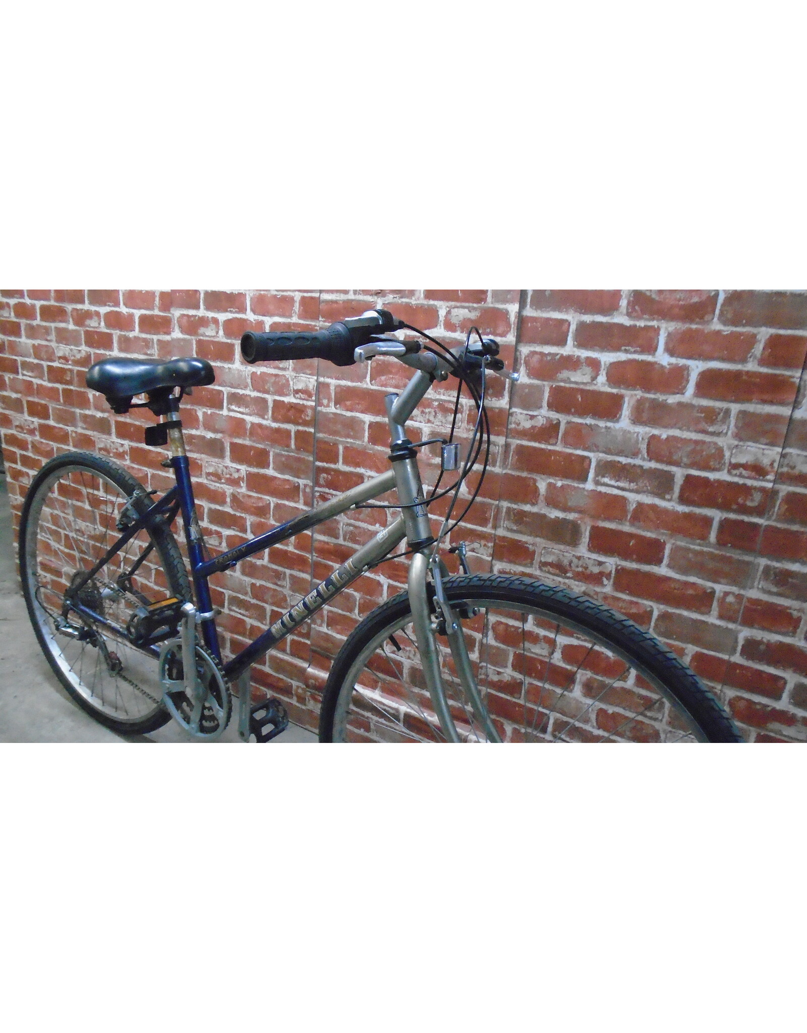 Vélo hybride usagé Minelli 17" - 13498