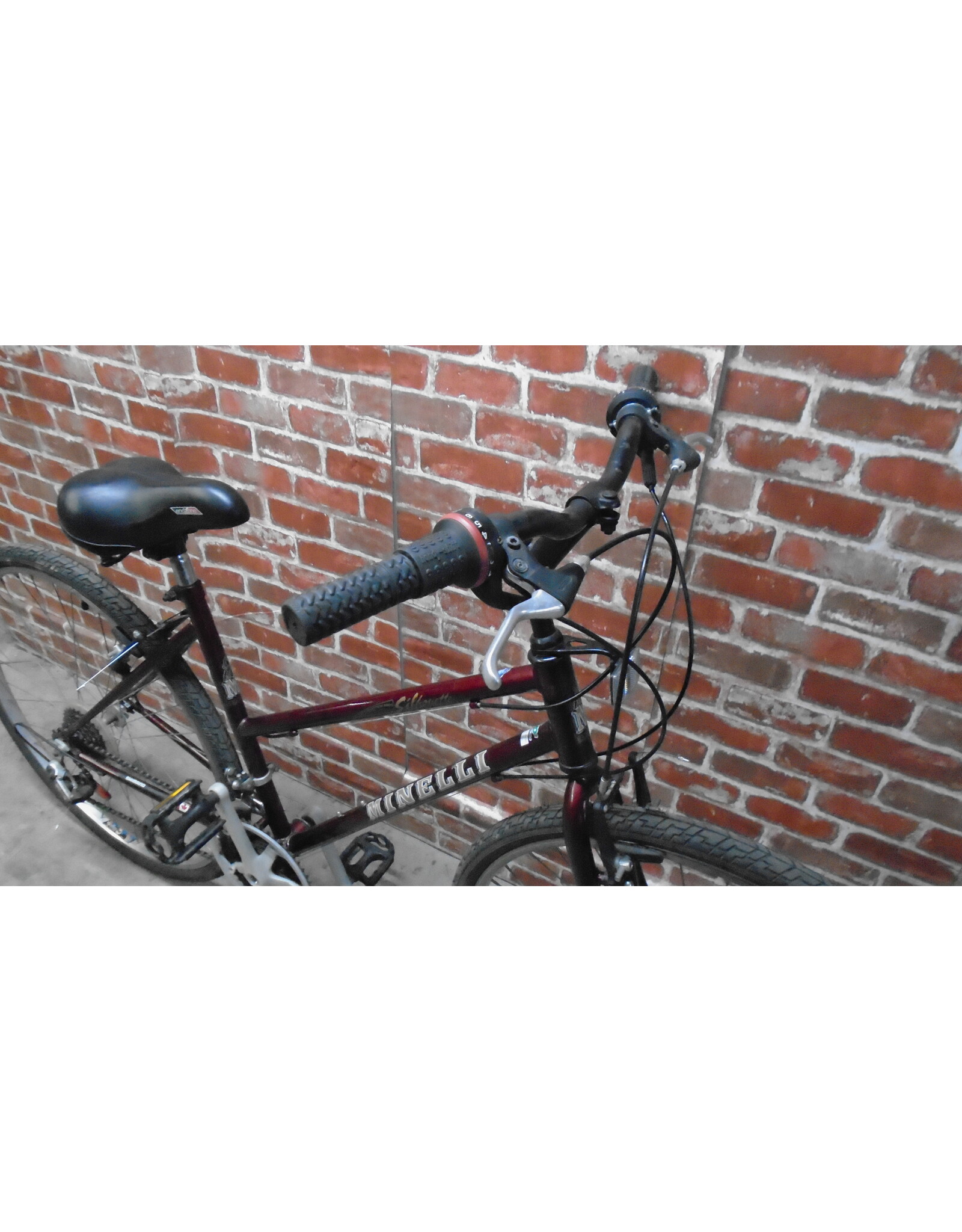 Vélo hybride usagé Minelli  18" - 13499