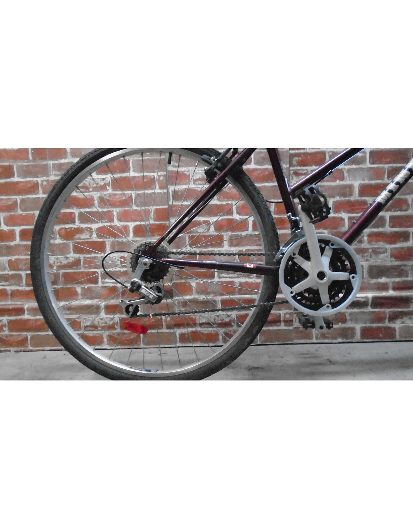 Vélo hybride usagé Minelli  18" - 13499