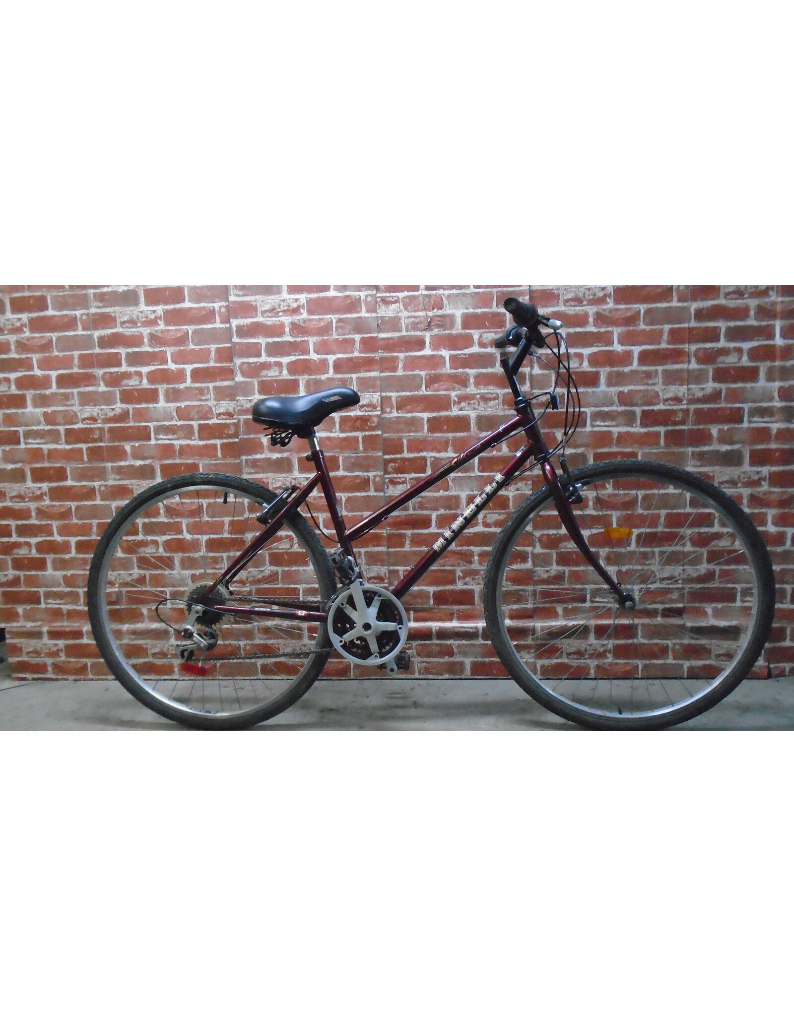Vélo hybride usagé Minelli  18" - 13499