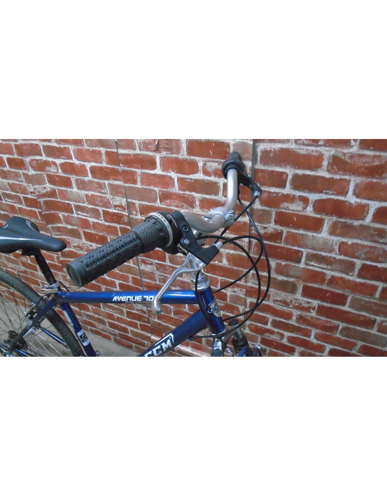 Vélo hybride usagé CCM 18" - 13520