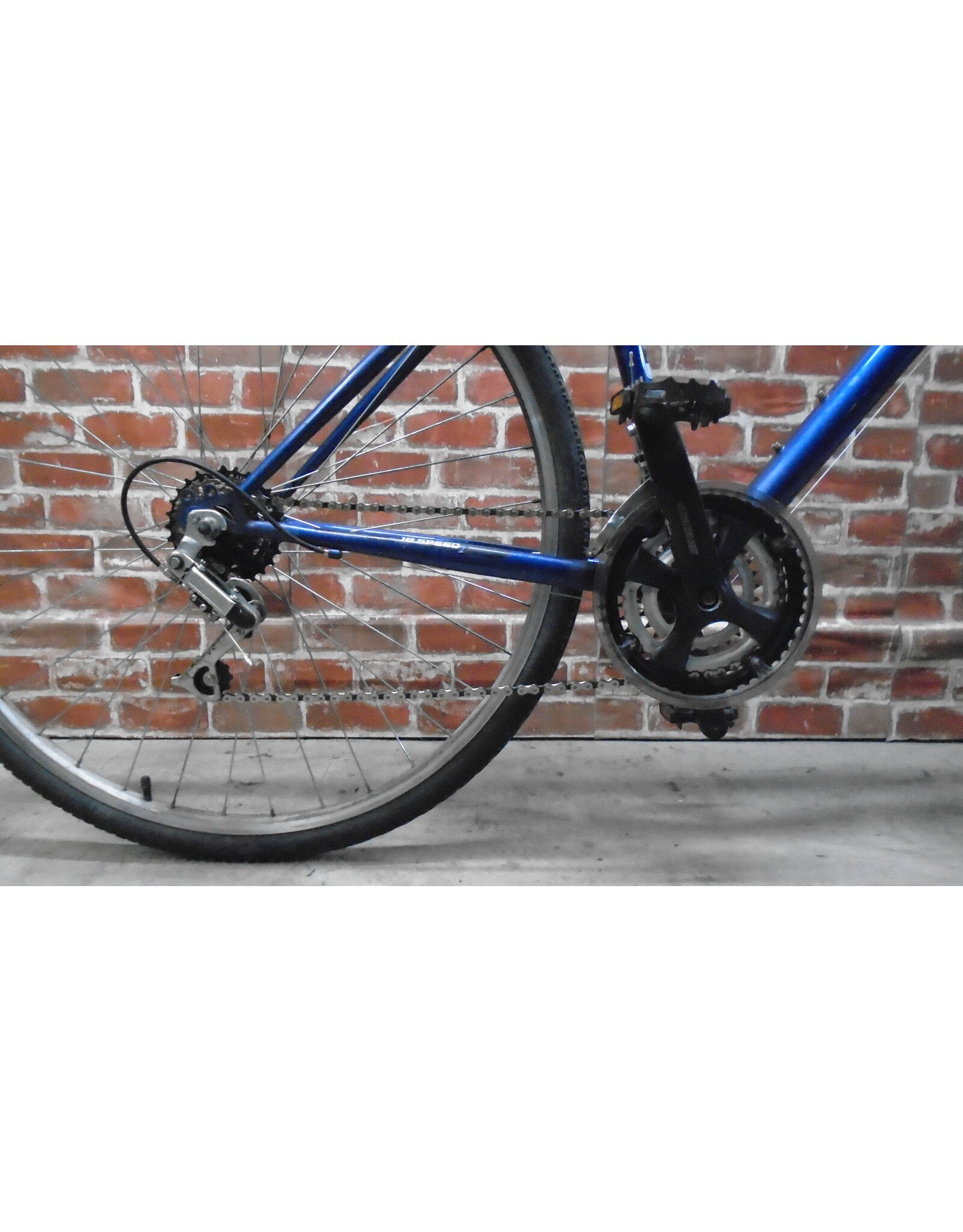 Vélo hybride usagé CCM 18" - 13520