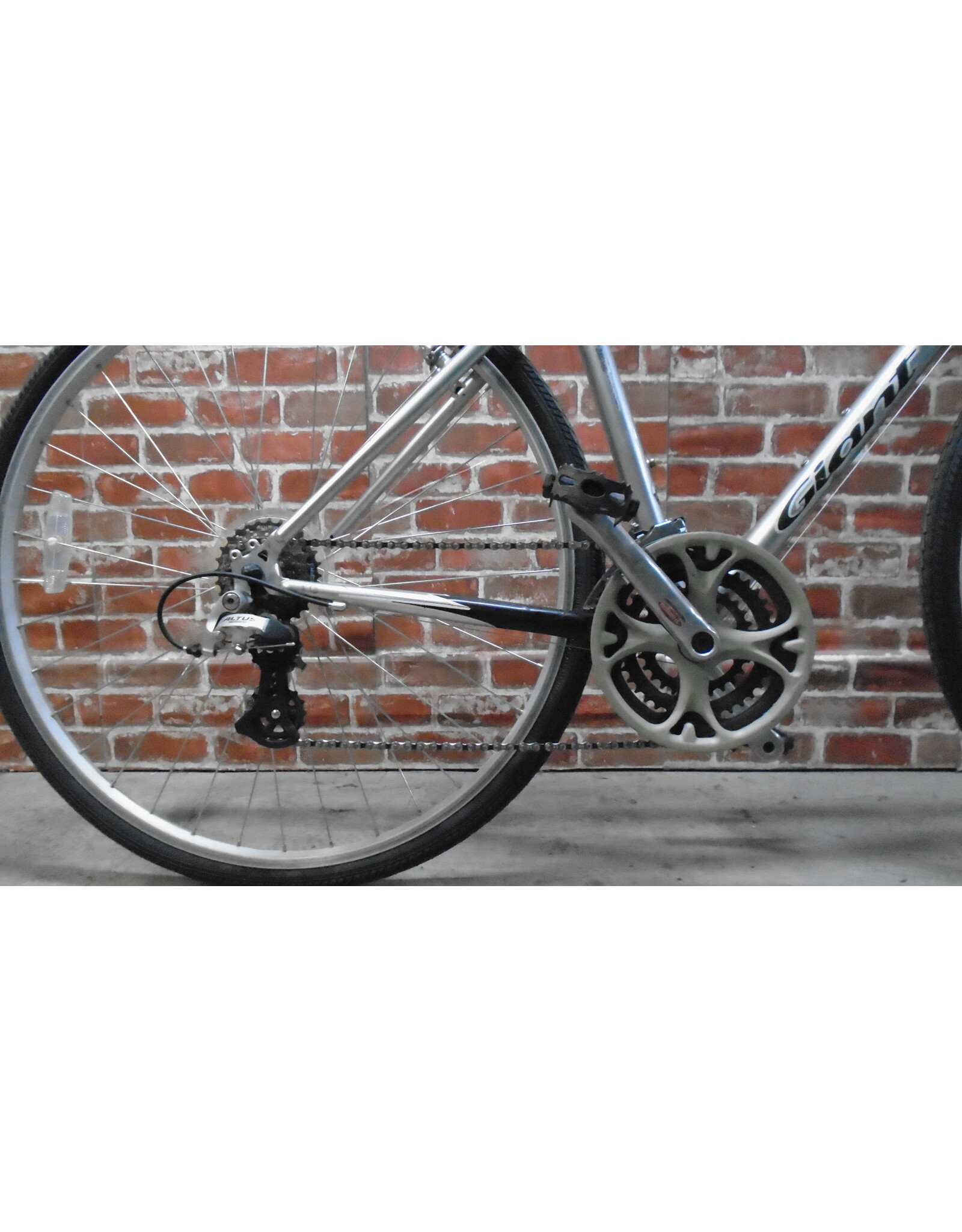 Vélo hybride usagé Giant 17.5" - 13532