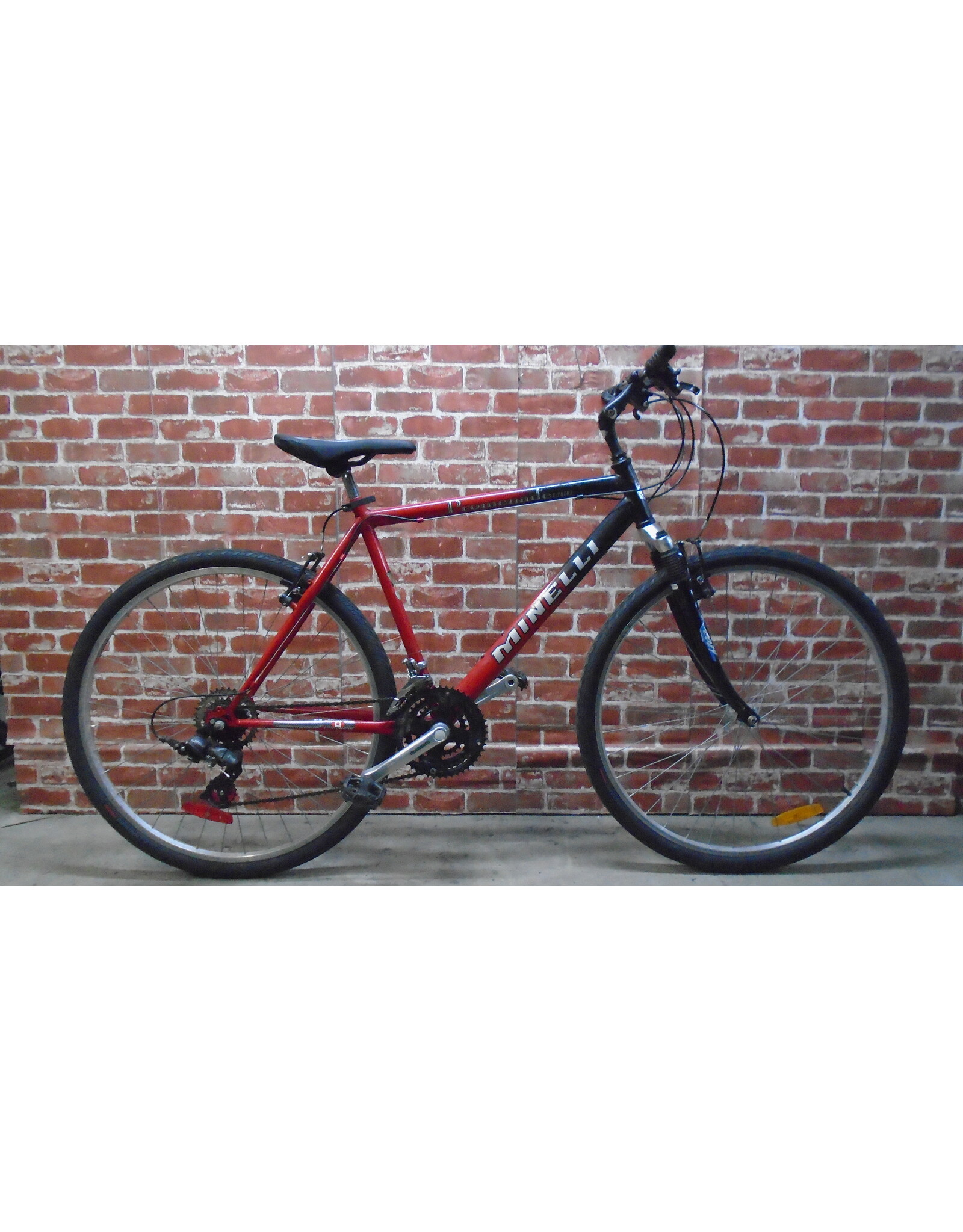 Vélo hybride usagé Minelli 19.5 - 13599
