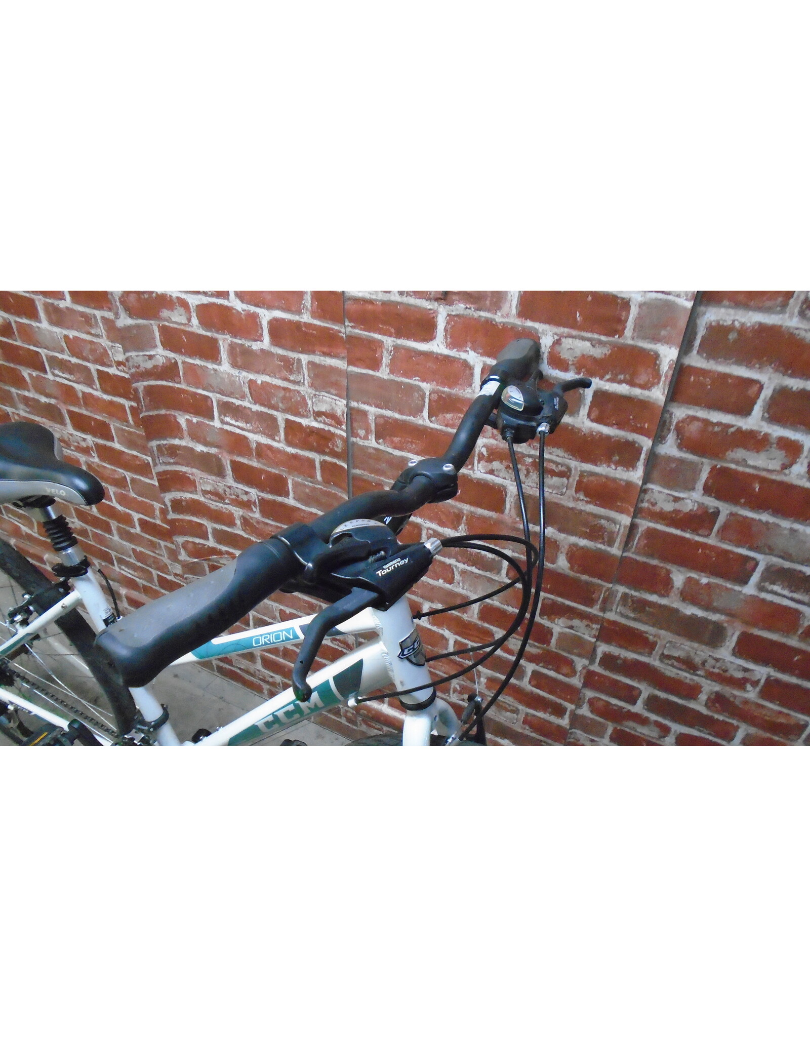 Vélo hybride usagé CCM 17" - 13638