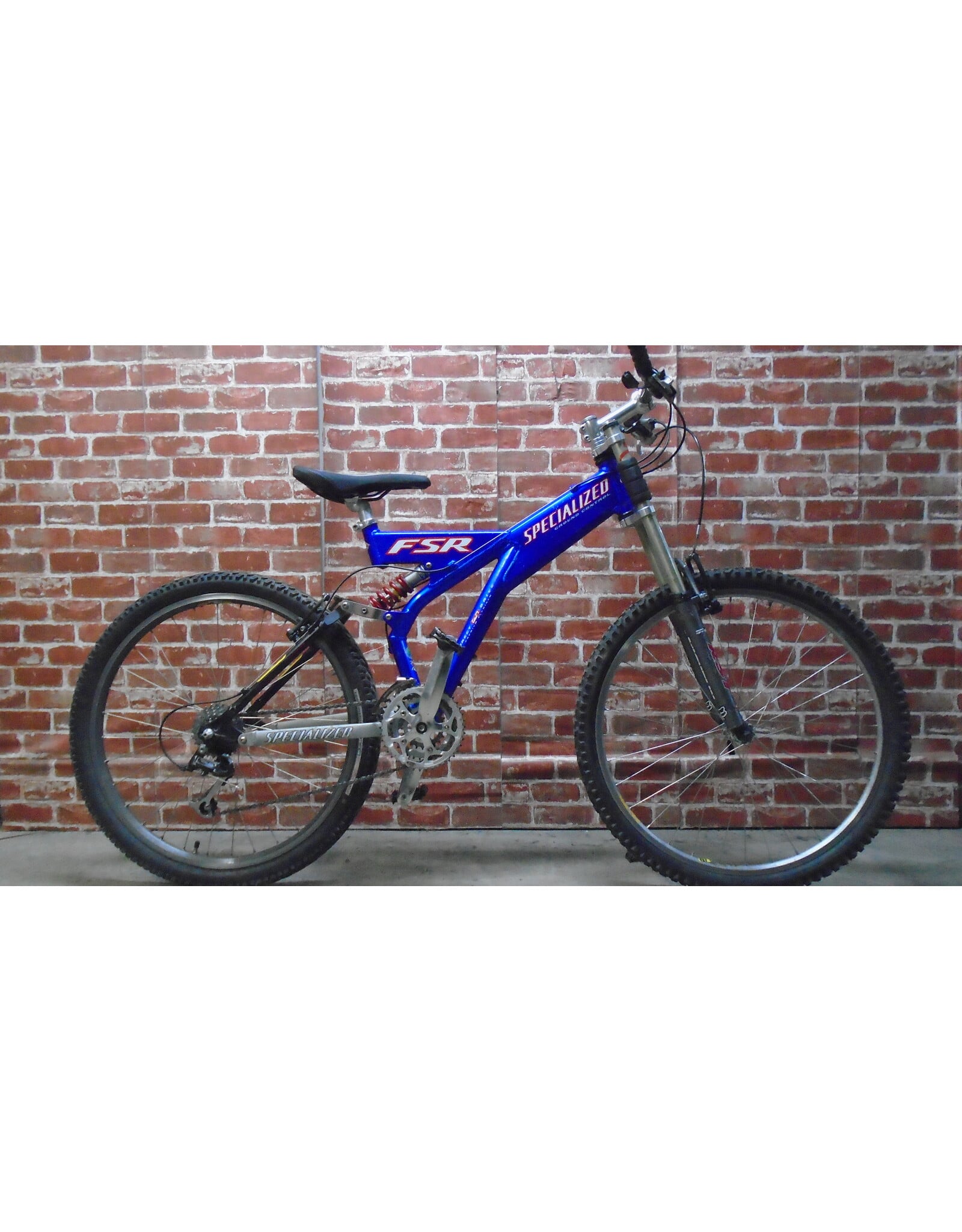Vélo de montagne usagé  Specialized 17" - 13642