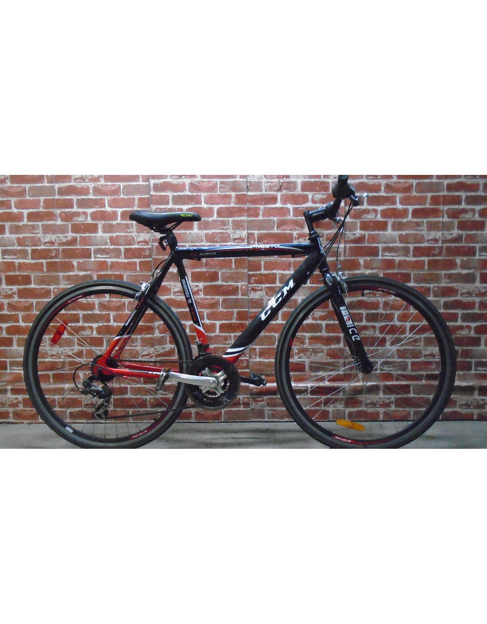 Vélo hybride usagé CCM 22" - 13663
