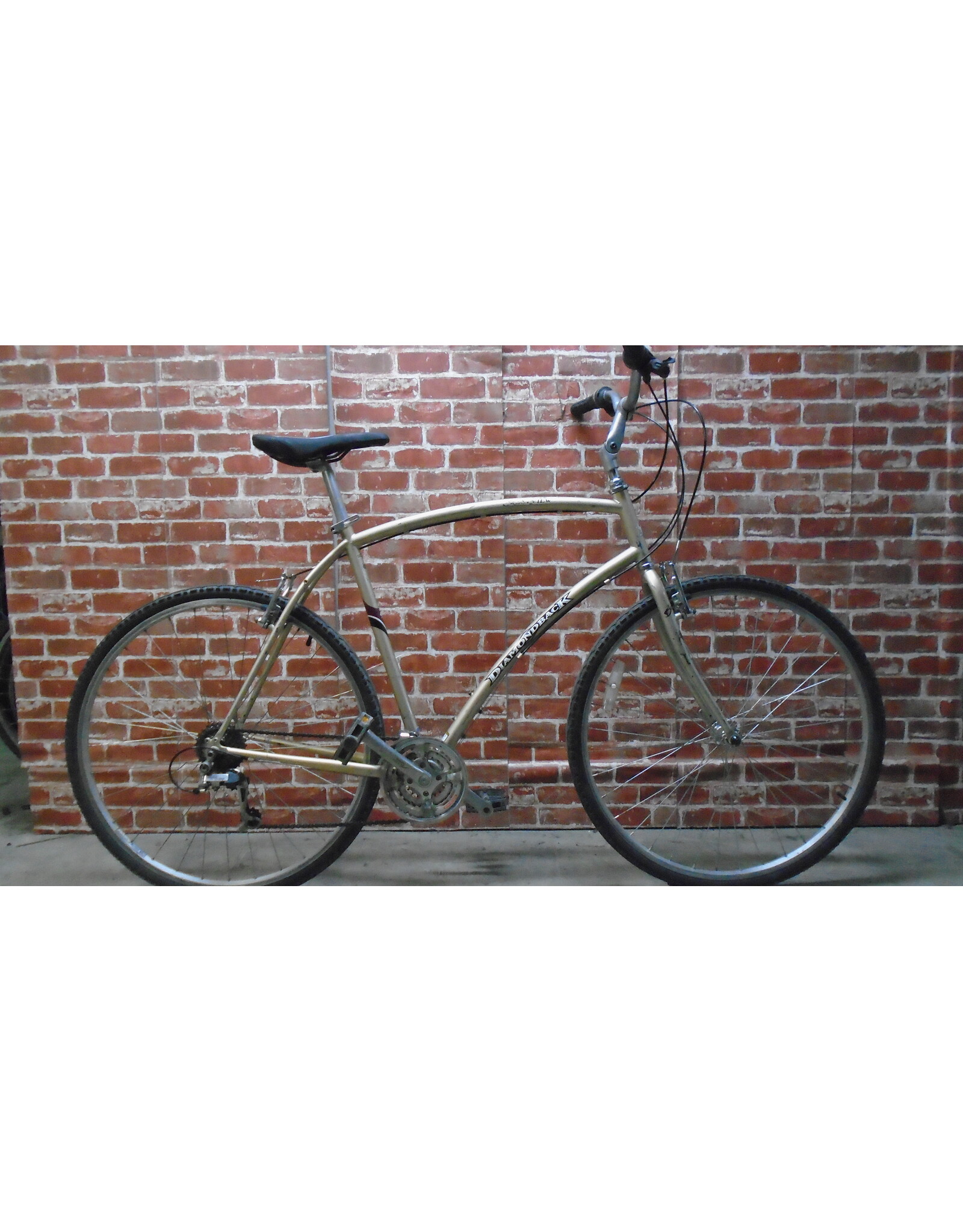 Vélo hybride usagé Diamondback 22" - 13665