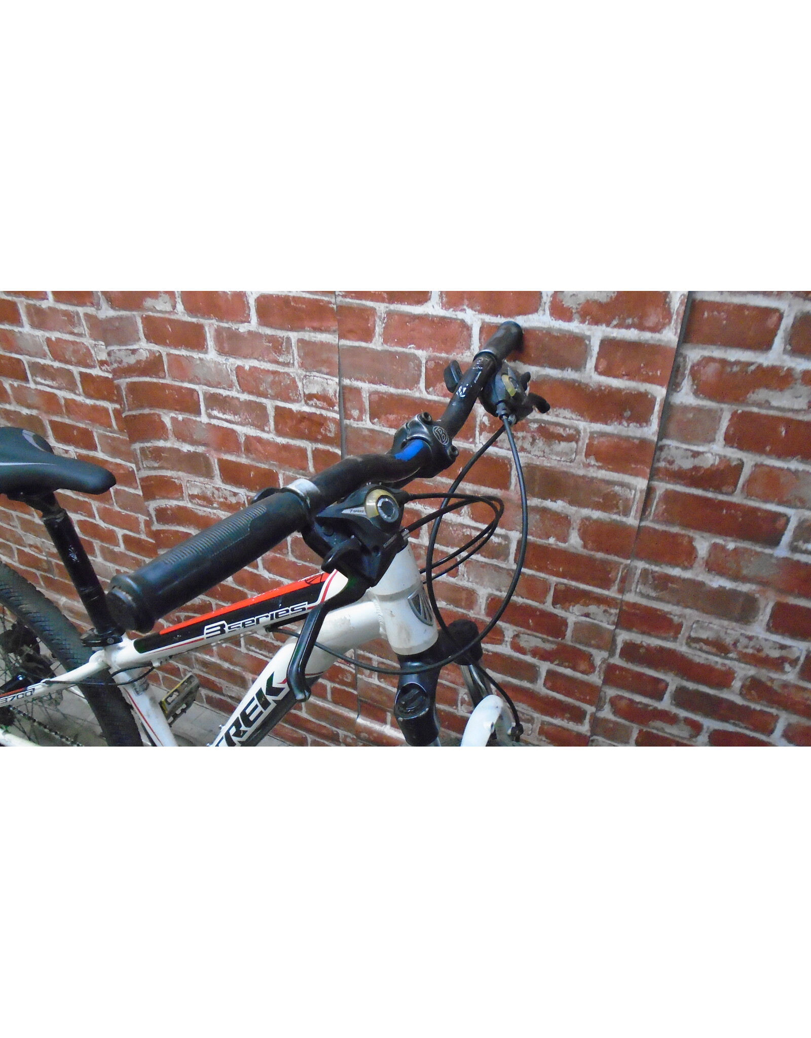 Vélo de montagne usagé  Trek 13" - 13666