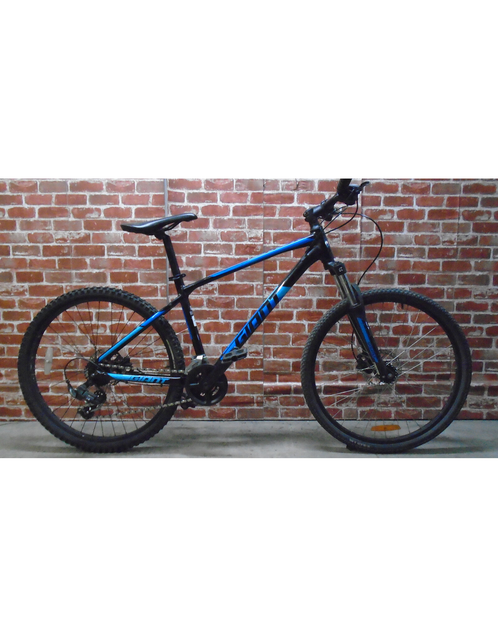 Vélo de montagne usagé Giant 16.5" - 13668