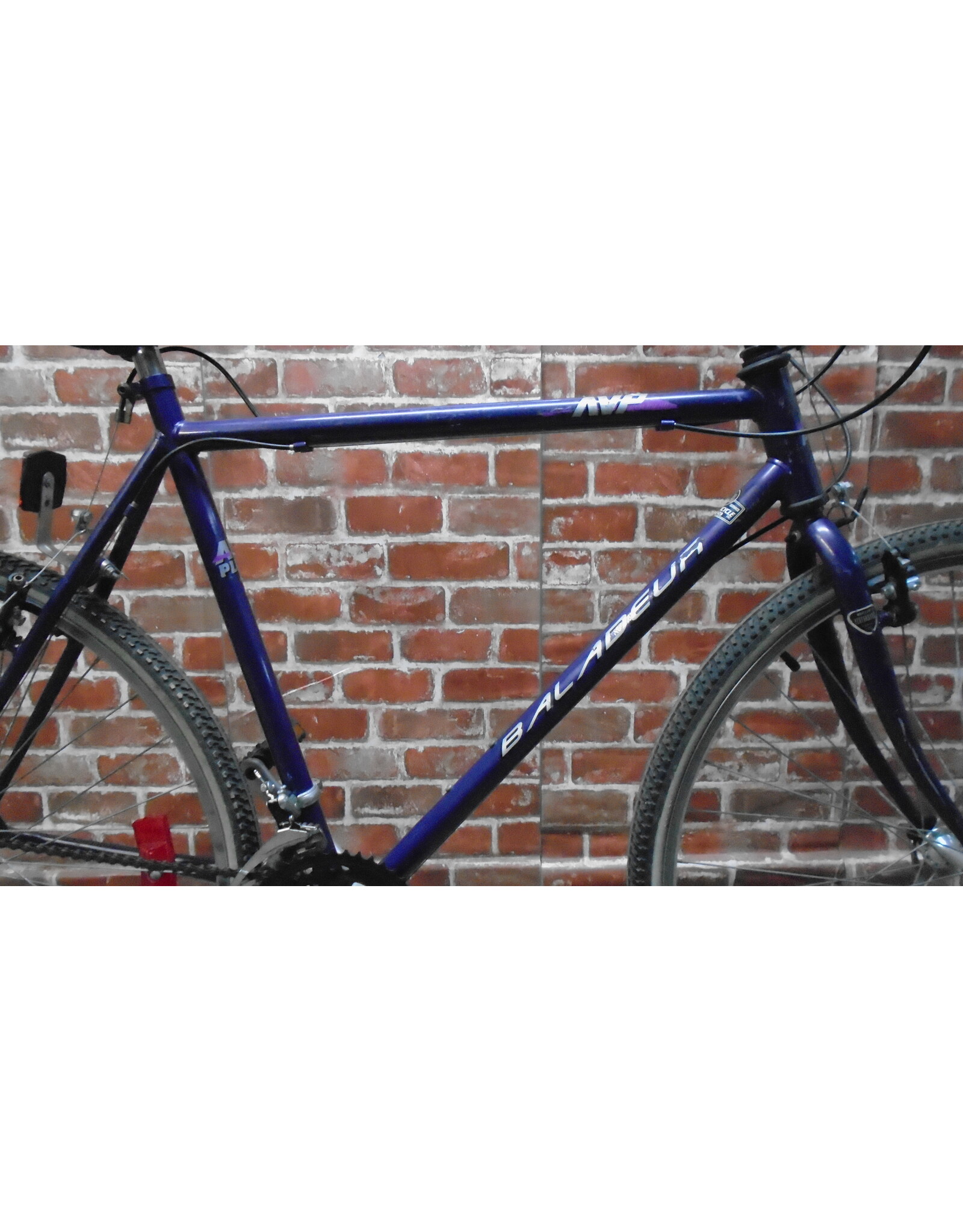 Vélo hybride usagé AVP 22" - 13742