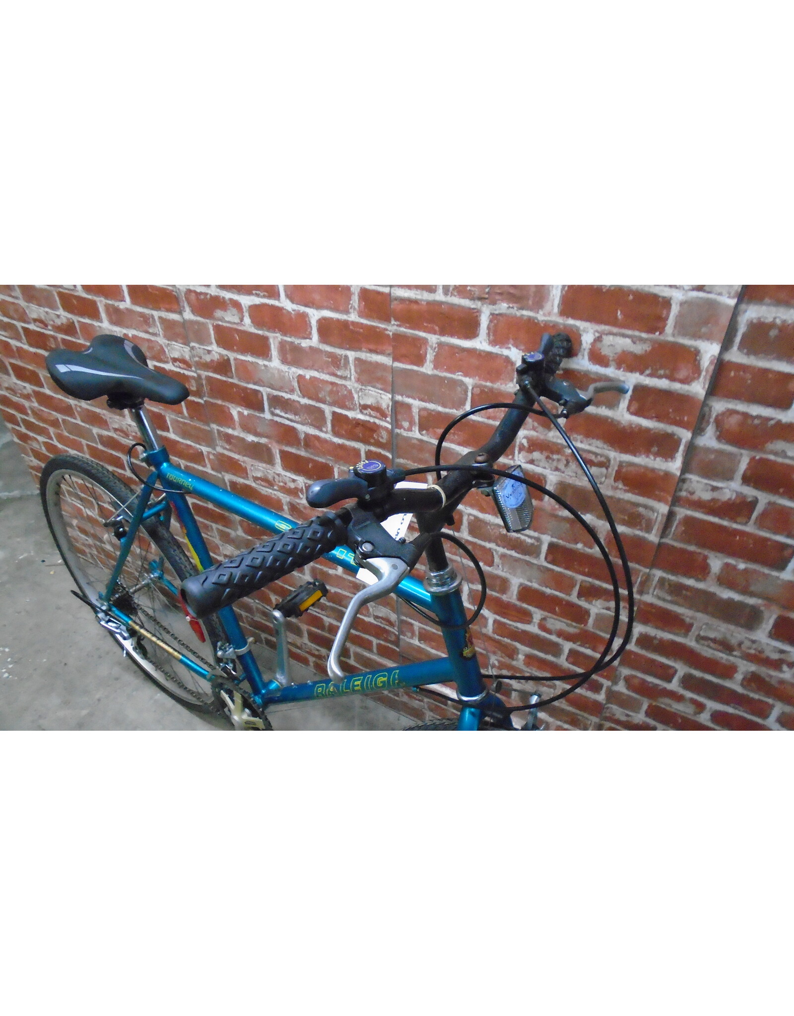Vélo hybride usagé Raleigh 22" 13776