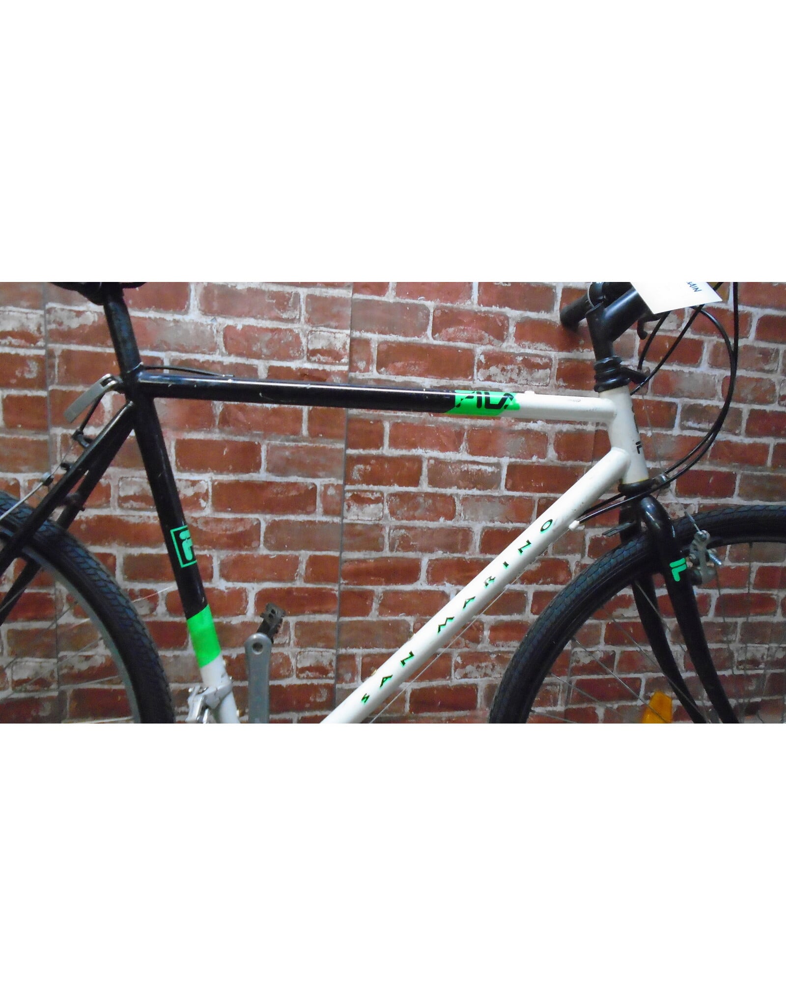Vélo hybride usagé Fila 22" 13783