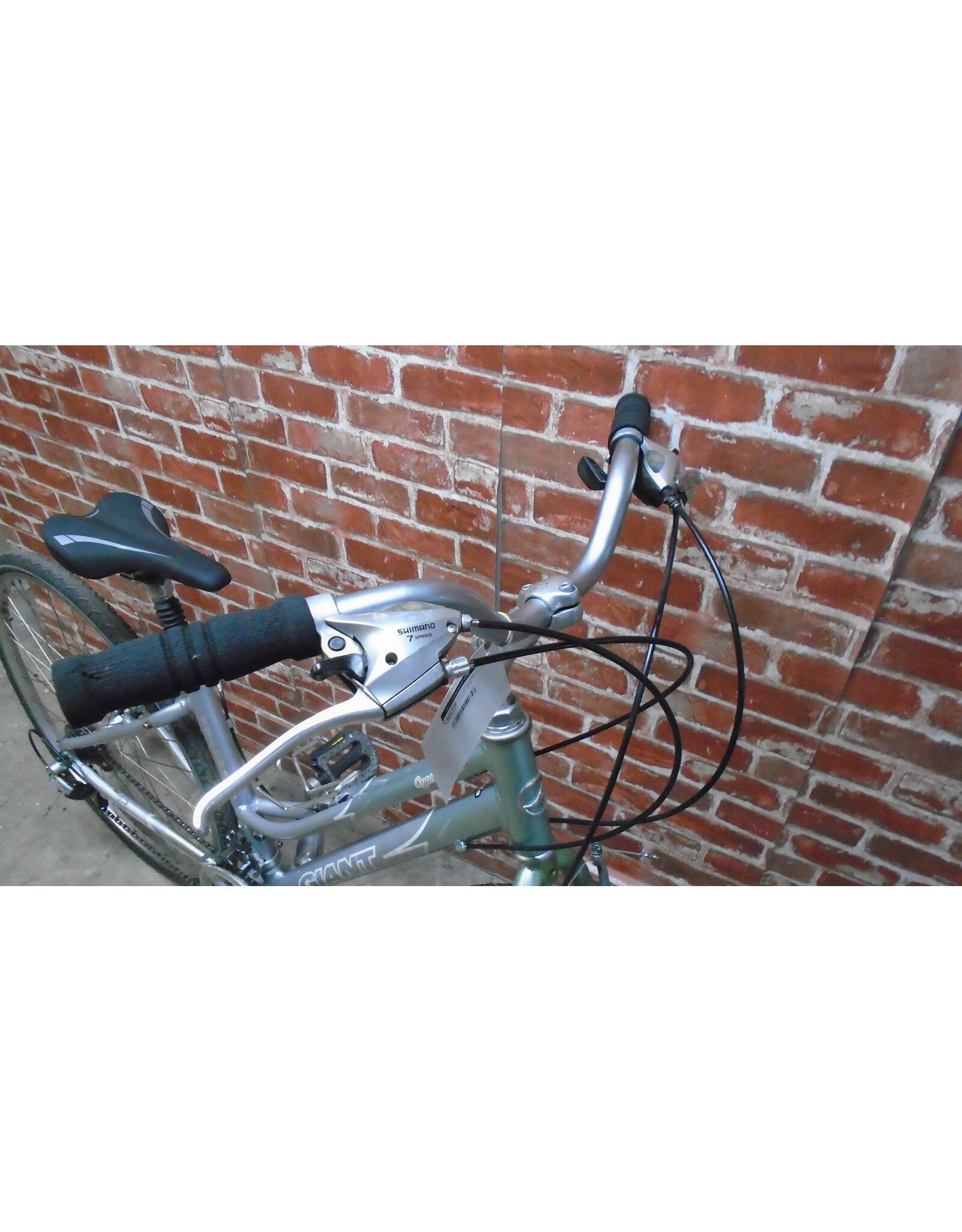 Vélo hybride usagé Giant 17" 13784