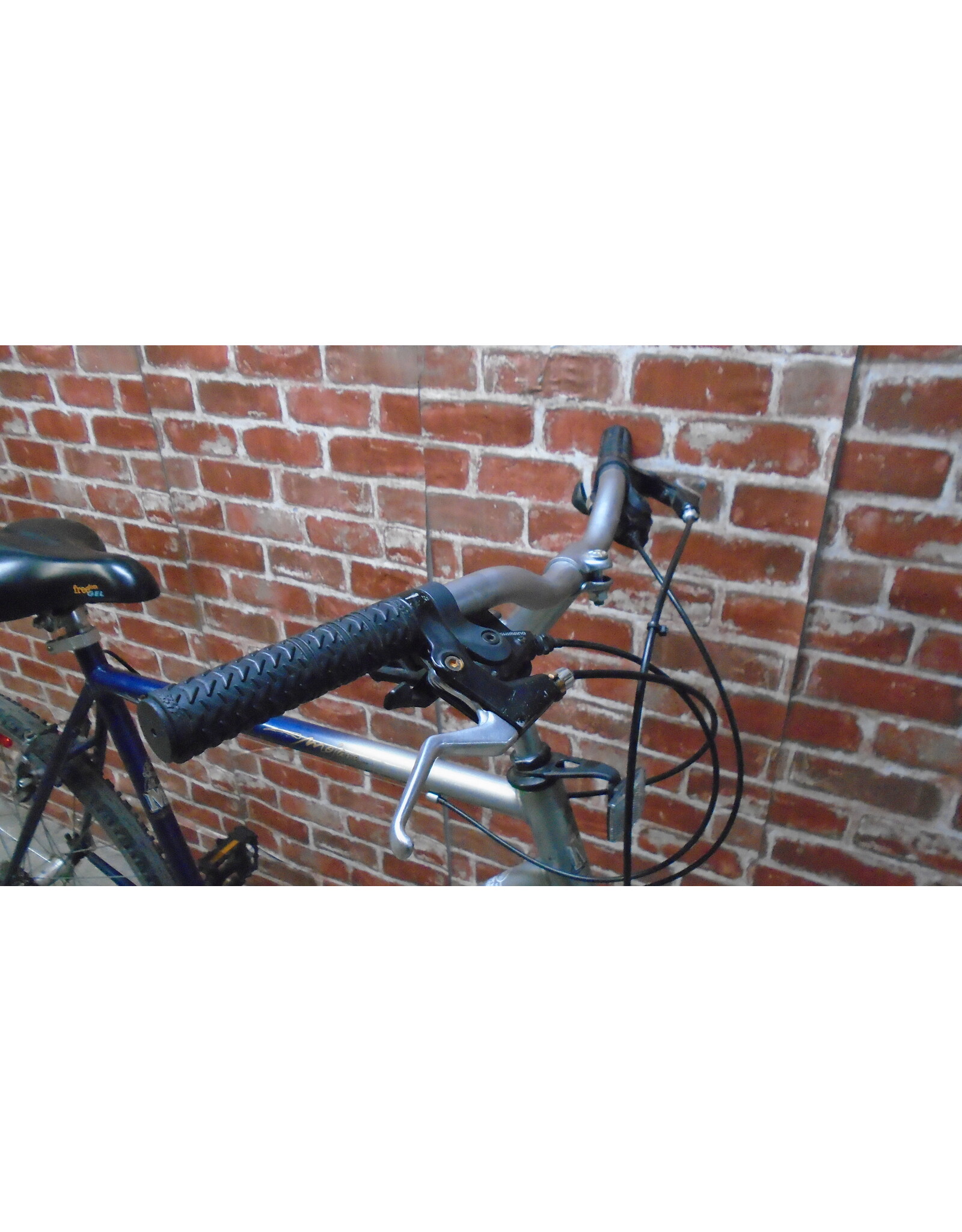 Vélo hybride usagé Minelli 22" - 13802