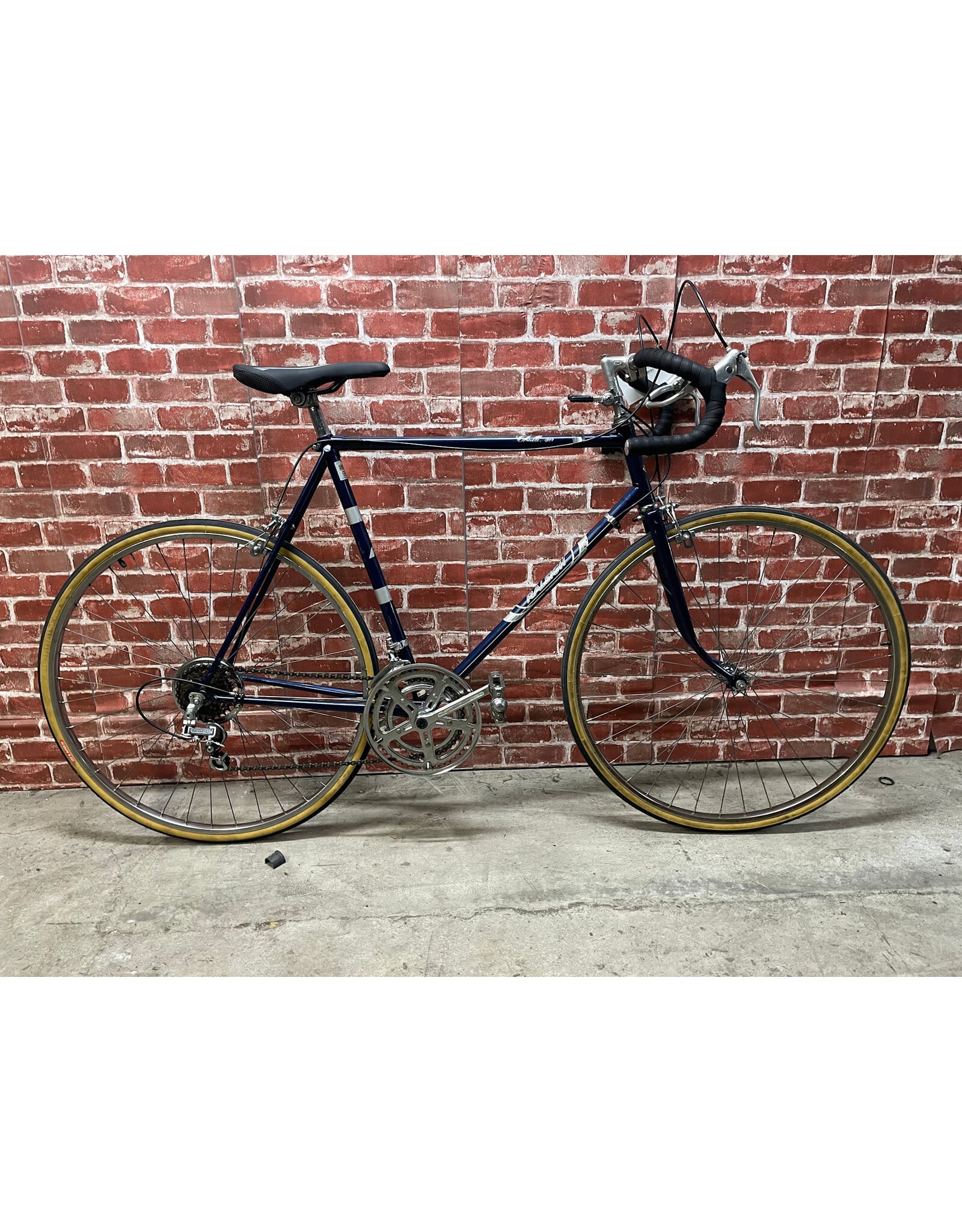 Vélo de route usagé Raleigh 23" - 13793
