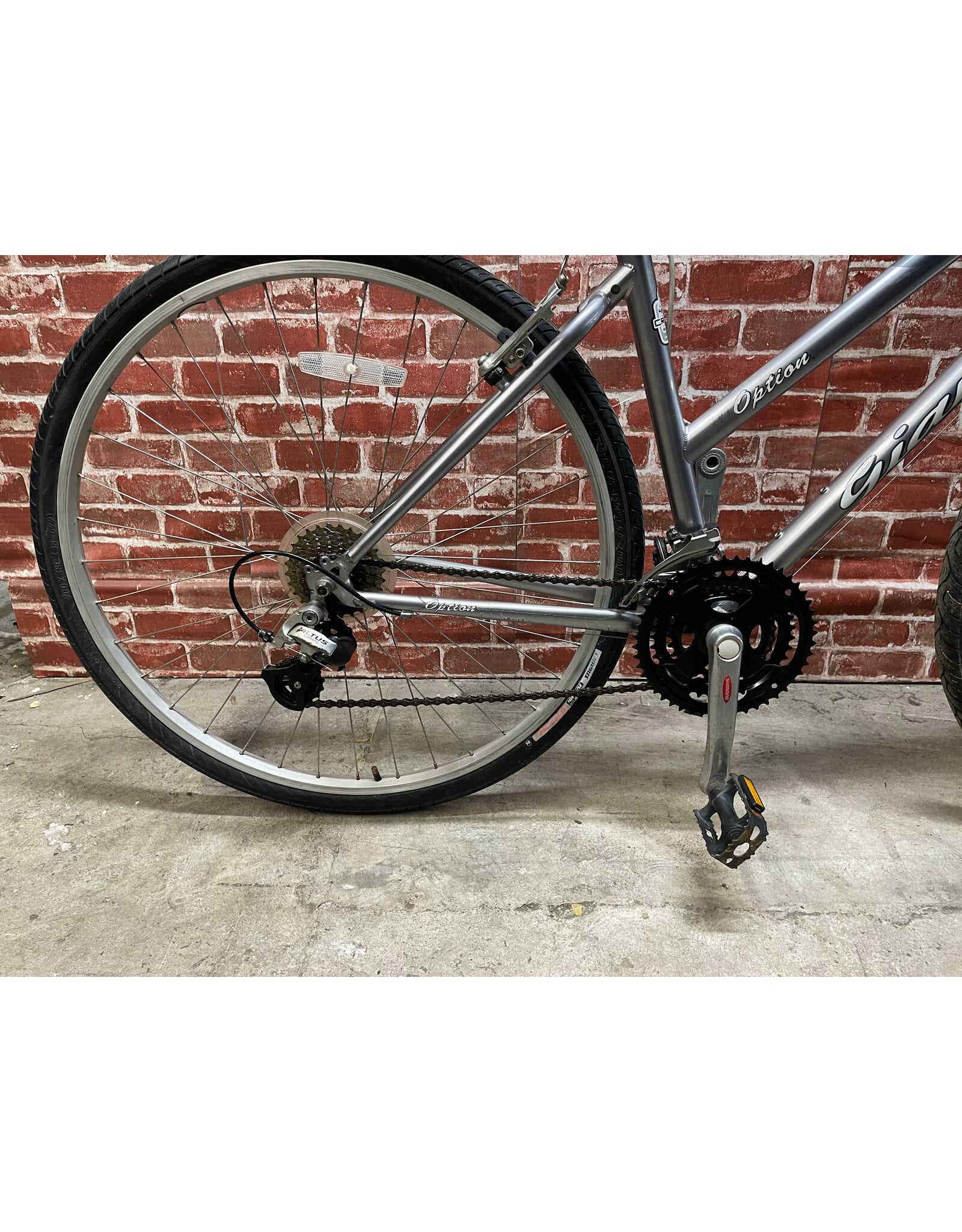 Vélo hybride usagé Giant 17.5" - 13755