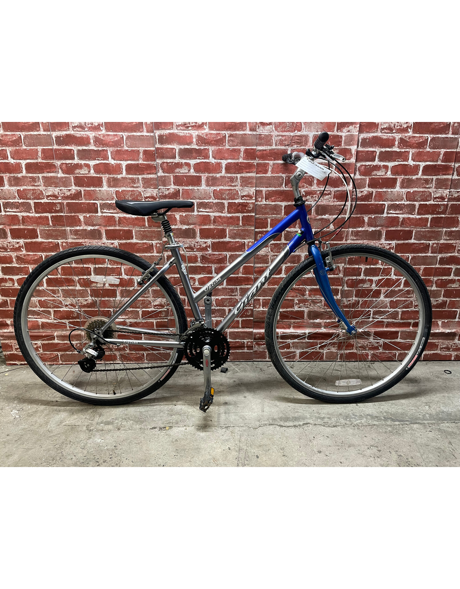 Vélo hybride usagé Giant 17.5" - 13755