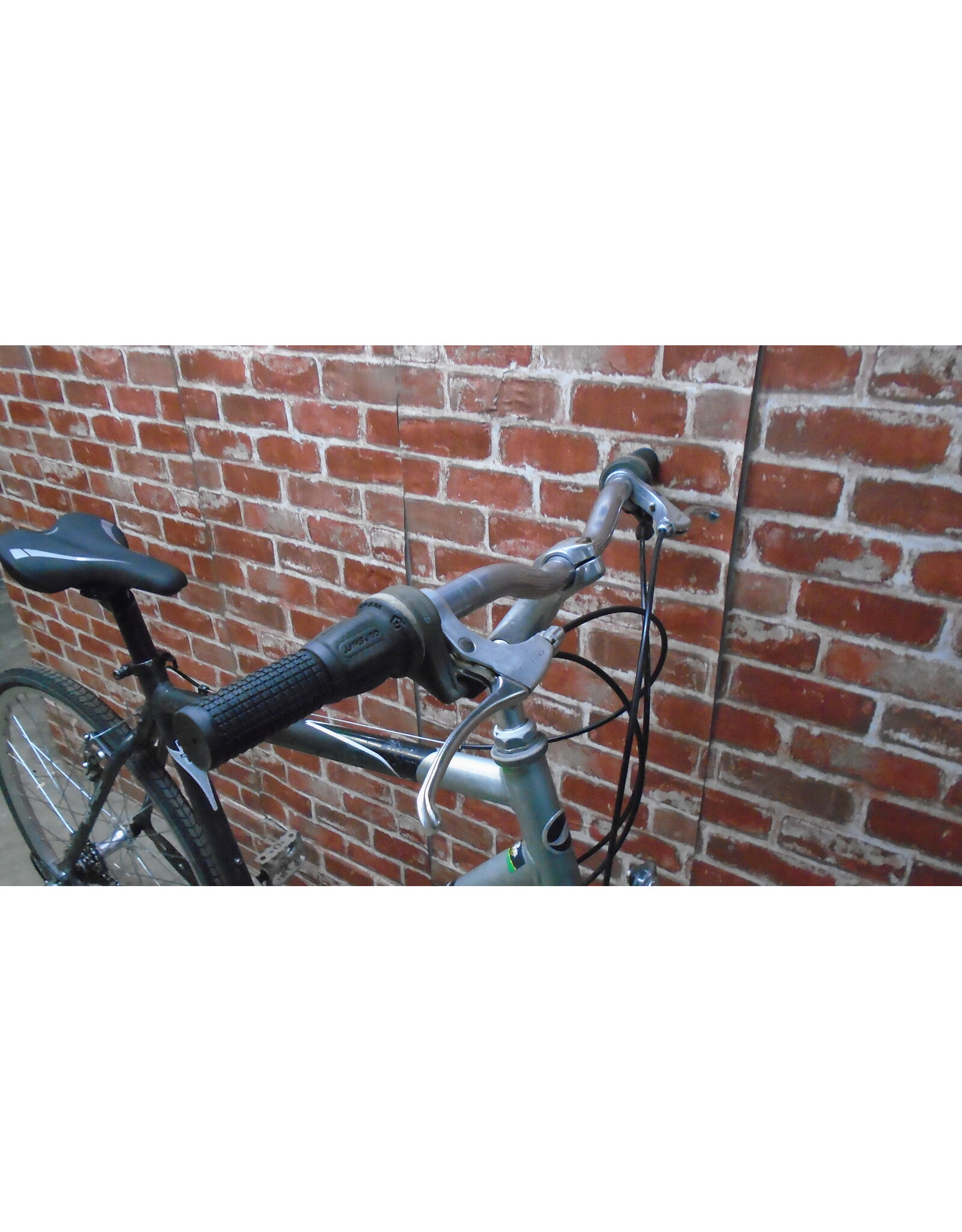 Vélo hybride usagé Giant 21.5" - 13834