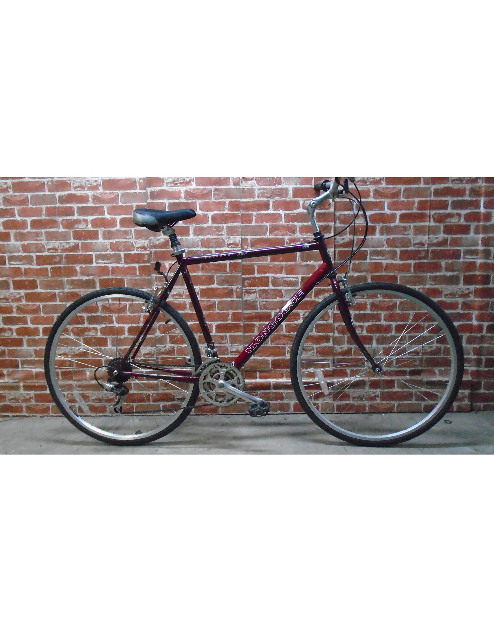 Vélo hybride usagé Mongoose 22.5" - 13835