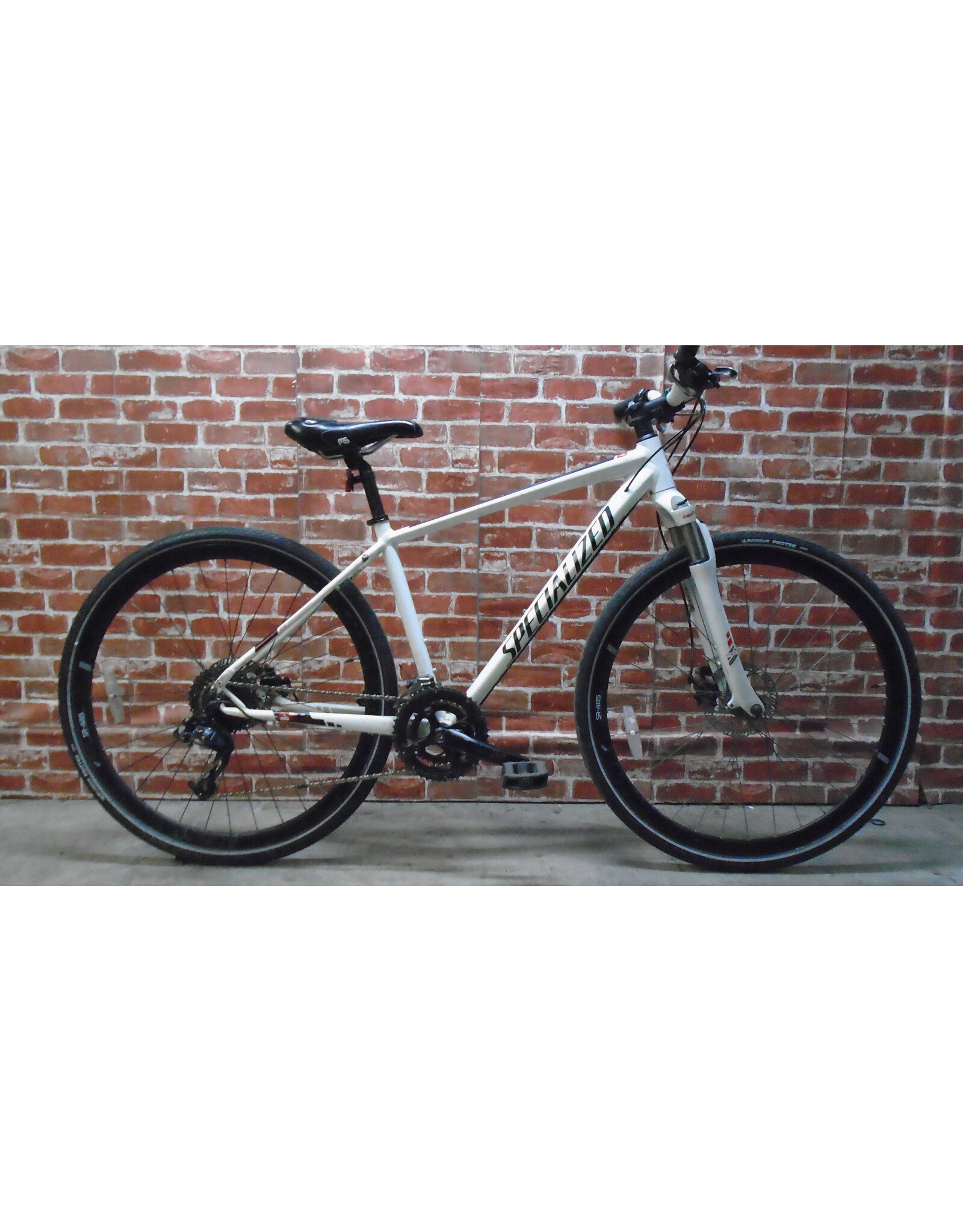 Vélo hybride usagé Specialized 18" - 13866