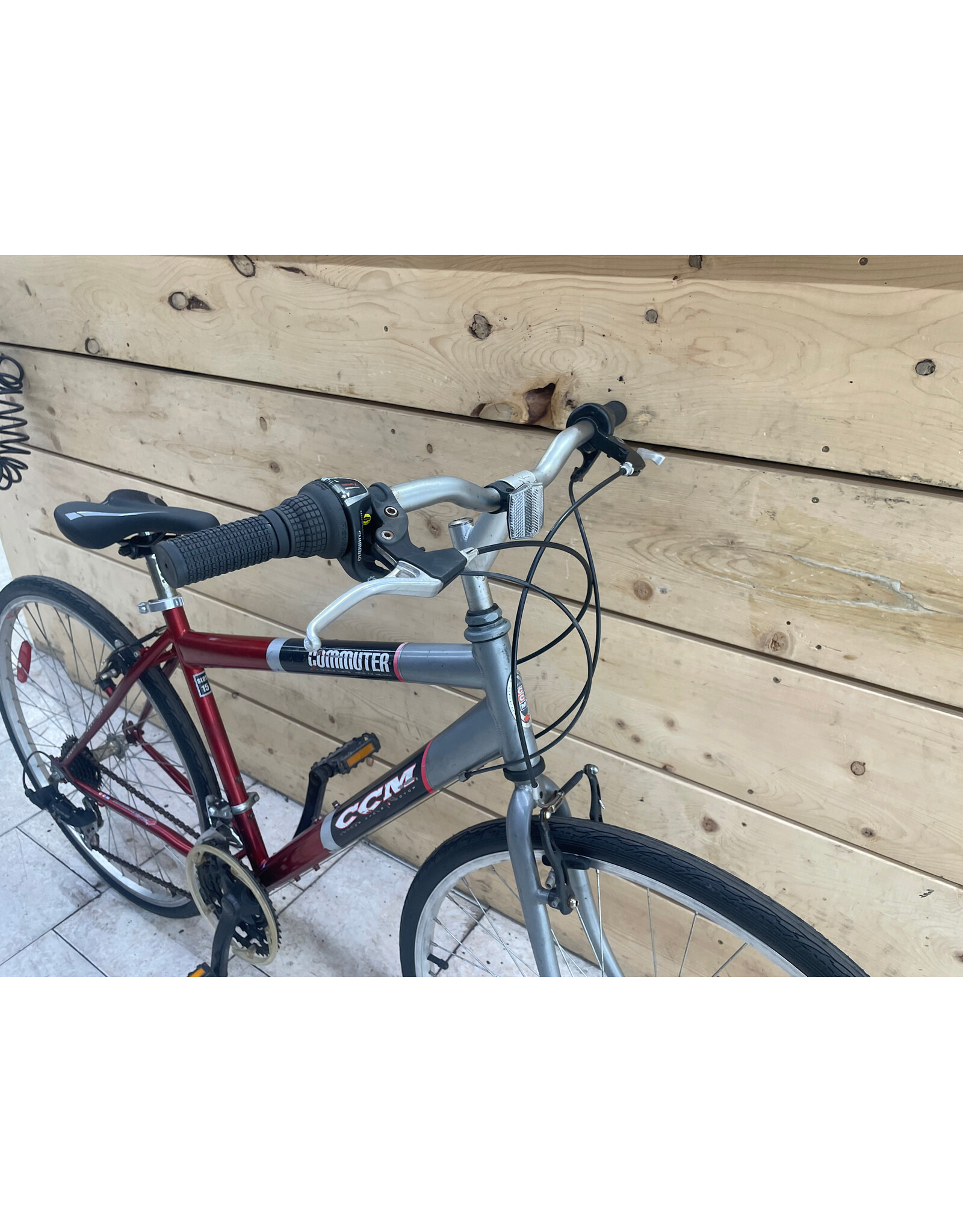 Vélo hybride usagé CCM 18'' - 13904